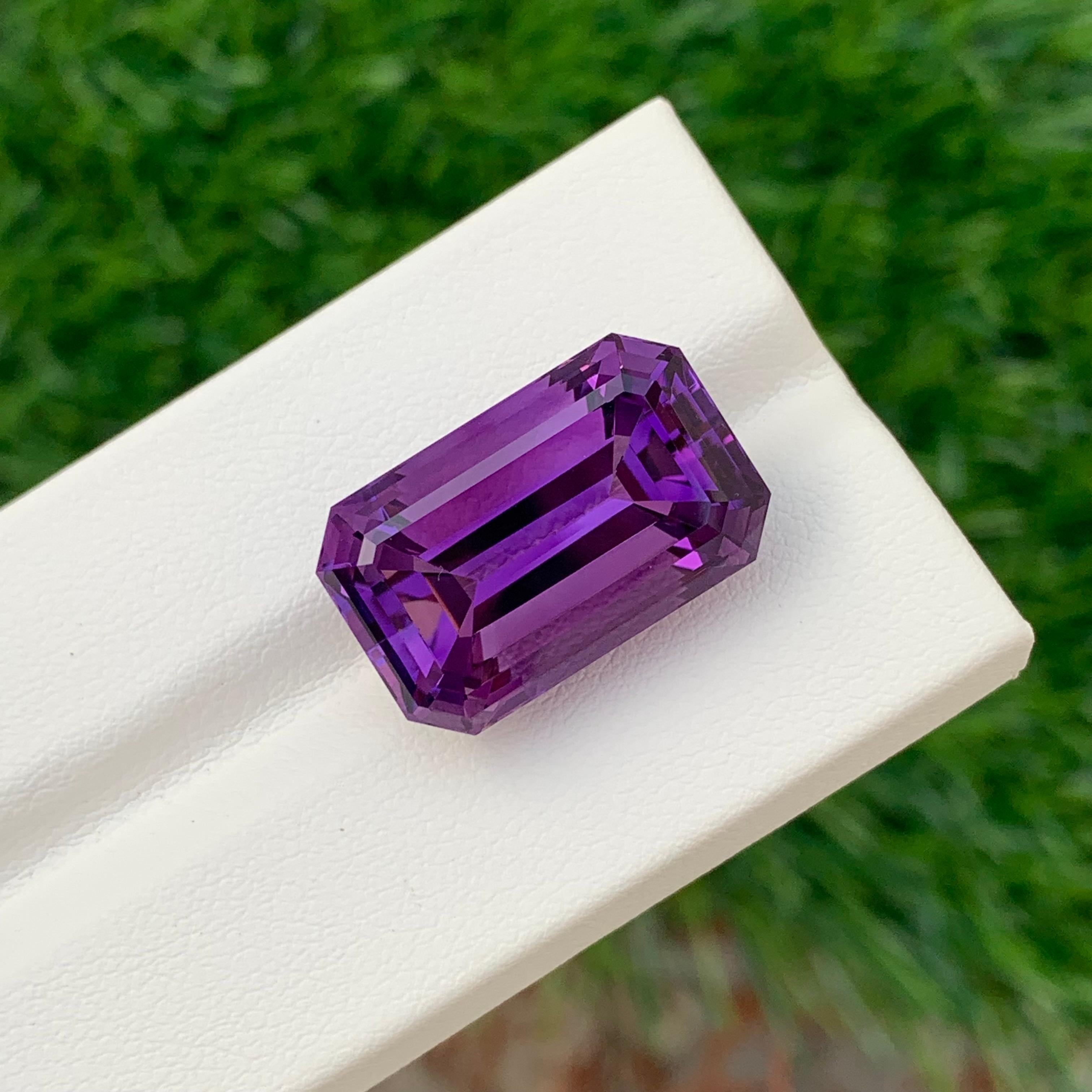 20,50 Karat natürlicher loser tief lila Amethyst Smaragd Form Edelstein für Damen oder Herren im Angebot
