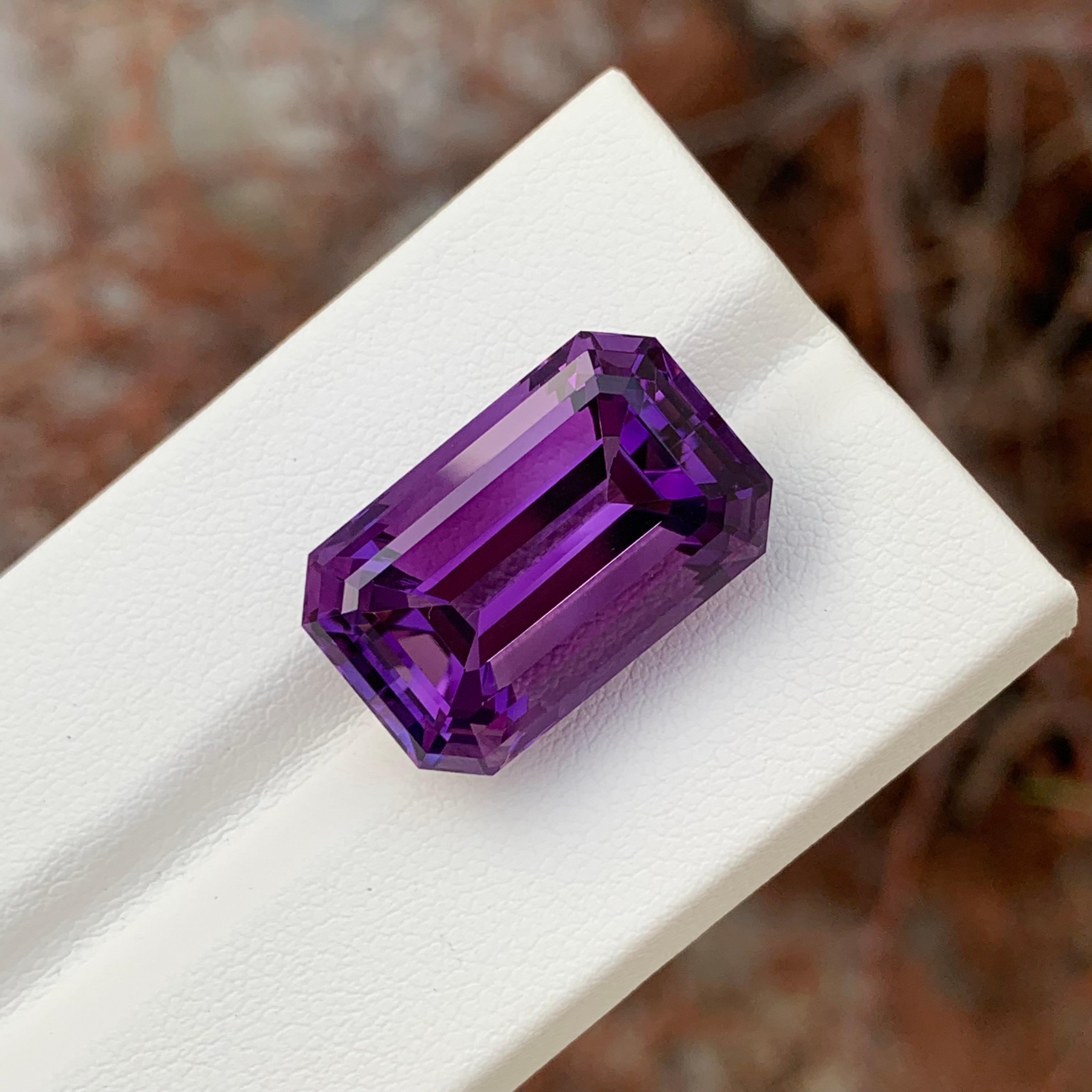 20,50 Karat natürlicher loser tief lila Amethyst Smaragd Form Edelstein im Angebot 3