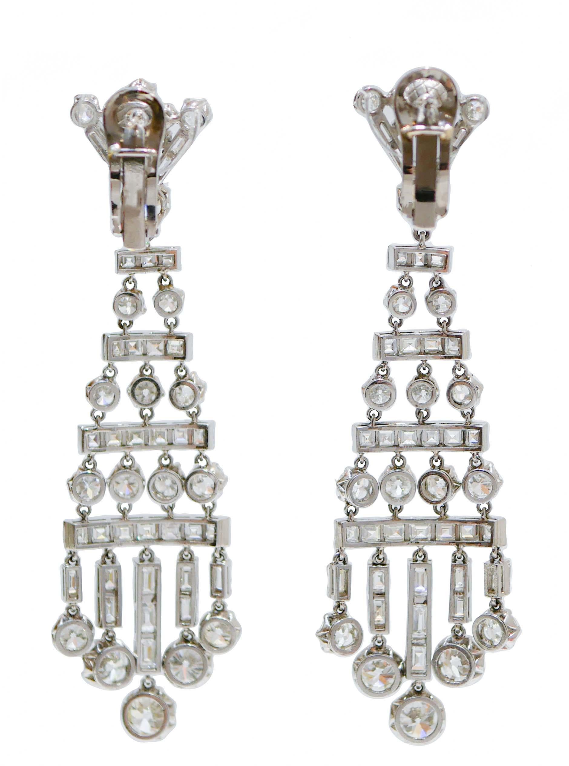 Retro 20.50 Carats Old Cut Diamonds Baguette Diamonds, Platinum Chandelier Earrings.