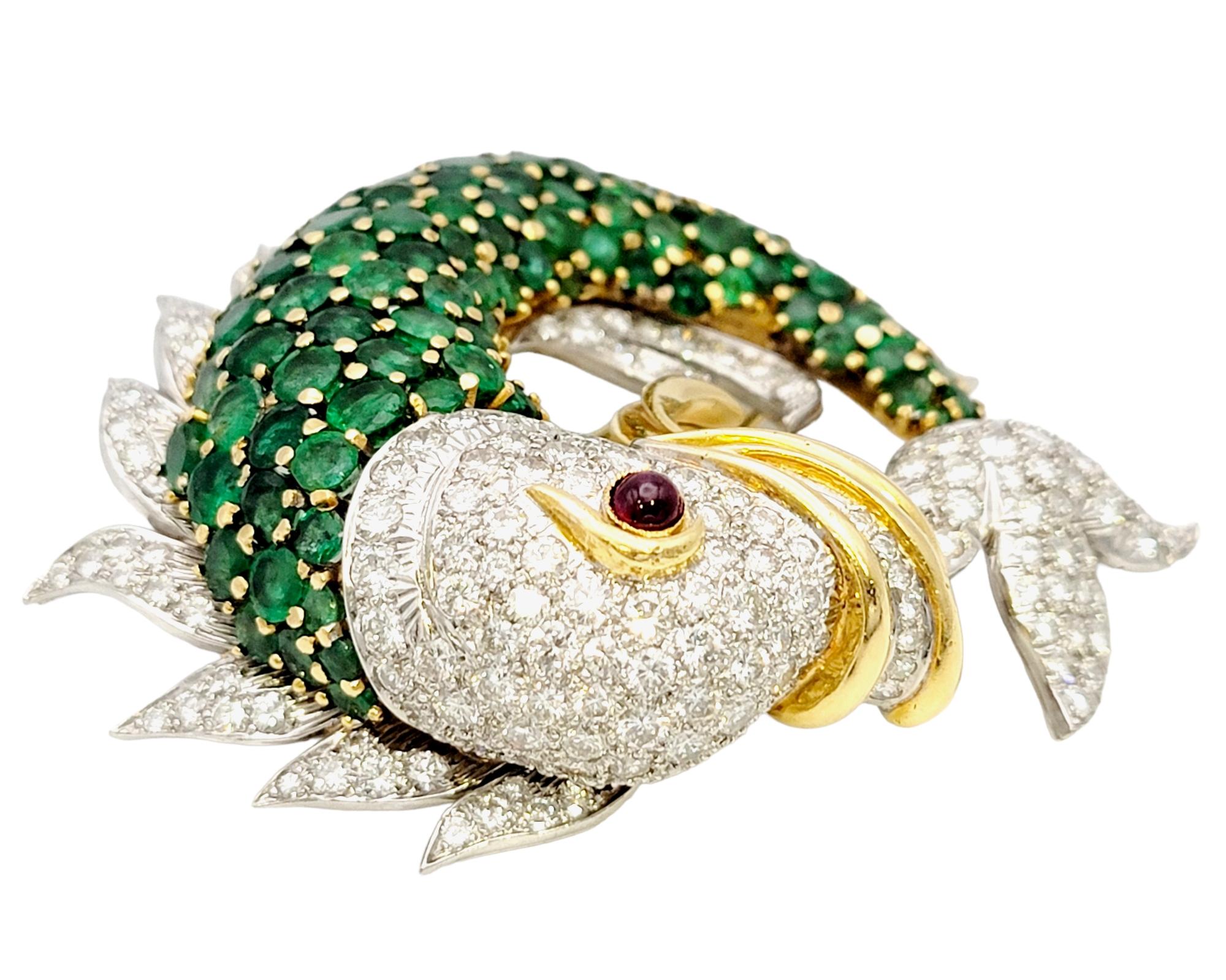 Round Cut 20.50 Carats Total Emerald, Diamond and Ruby Fish Brooch in 18 Karat Gold  For Sale