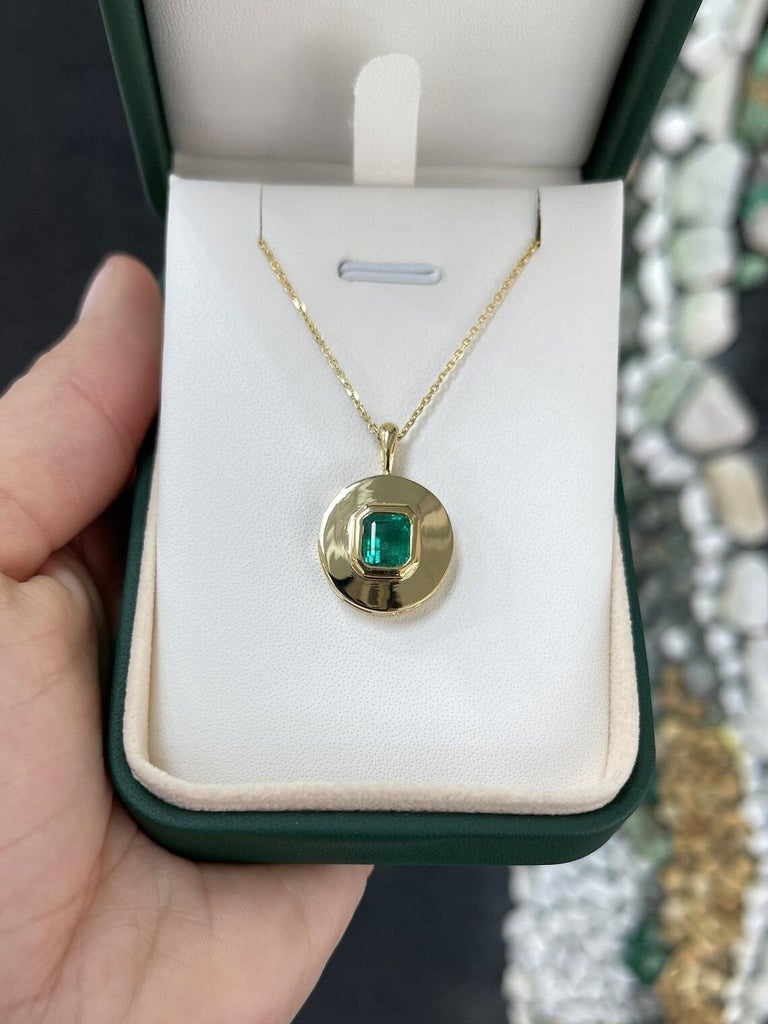 18K Asscher Cut Emerald Bezel Set in Round Gypsy 585 Gold