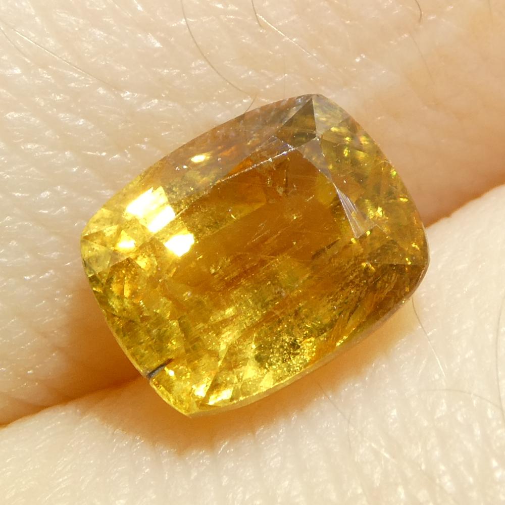 2.05ct Saphir coussin orange-jaune de Tanzanie, non chauffé Unisexe en vente