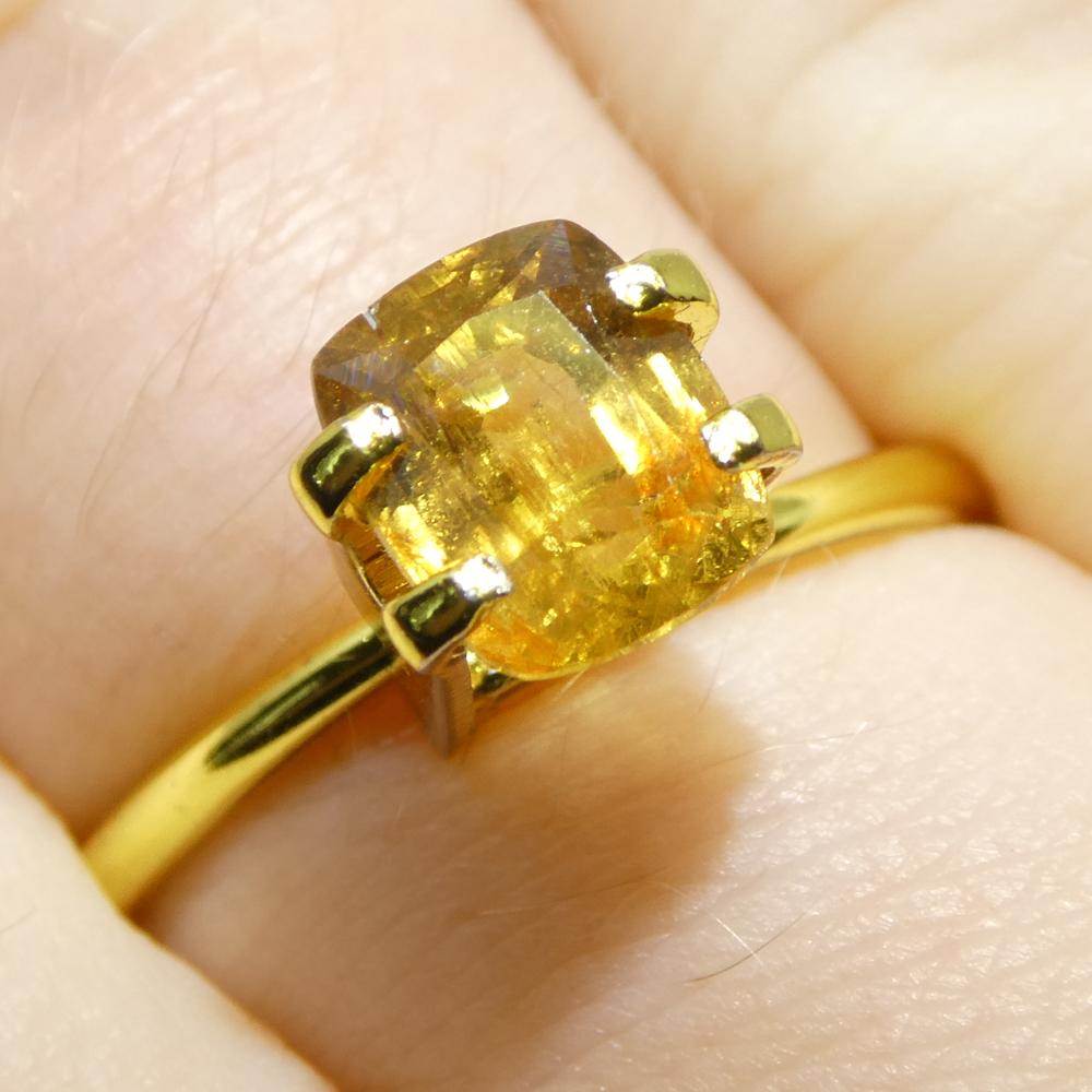 2.05ct Saphir coussin orange-jaune de Tanzanie, non chauffé en vente 1