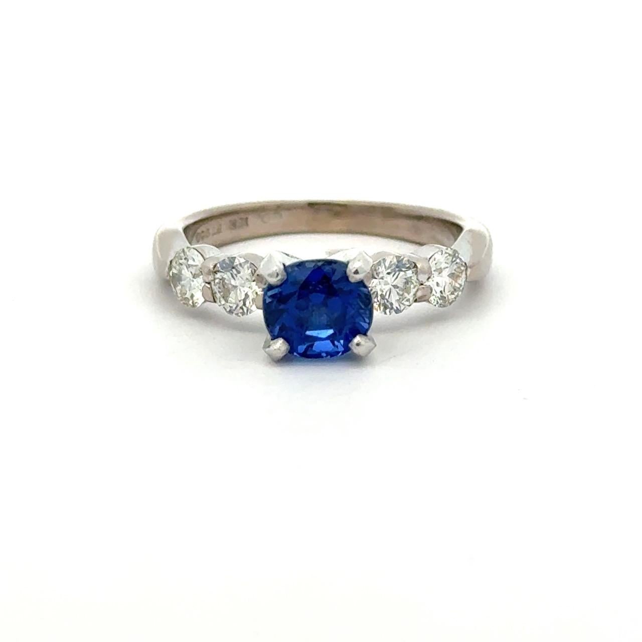 De las mujeres Anillo de diamantes y zafiro azul de Sri Lanka natural sin tratar de 2,05 qt Informe GIA en venta