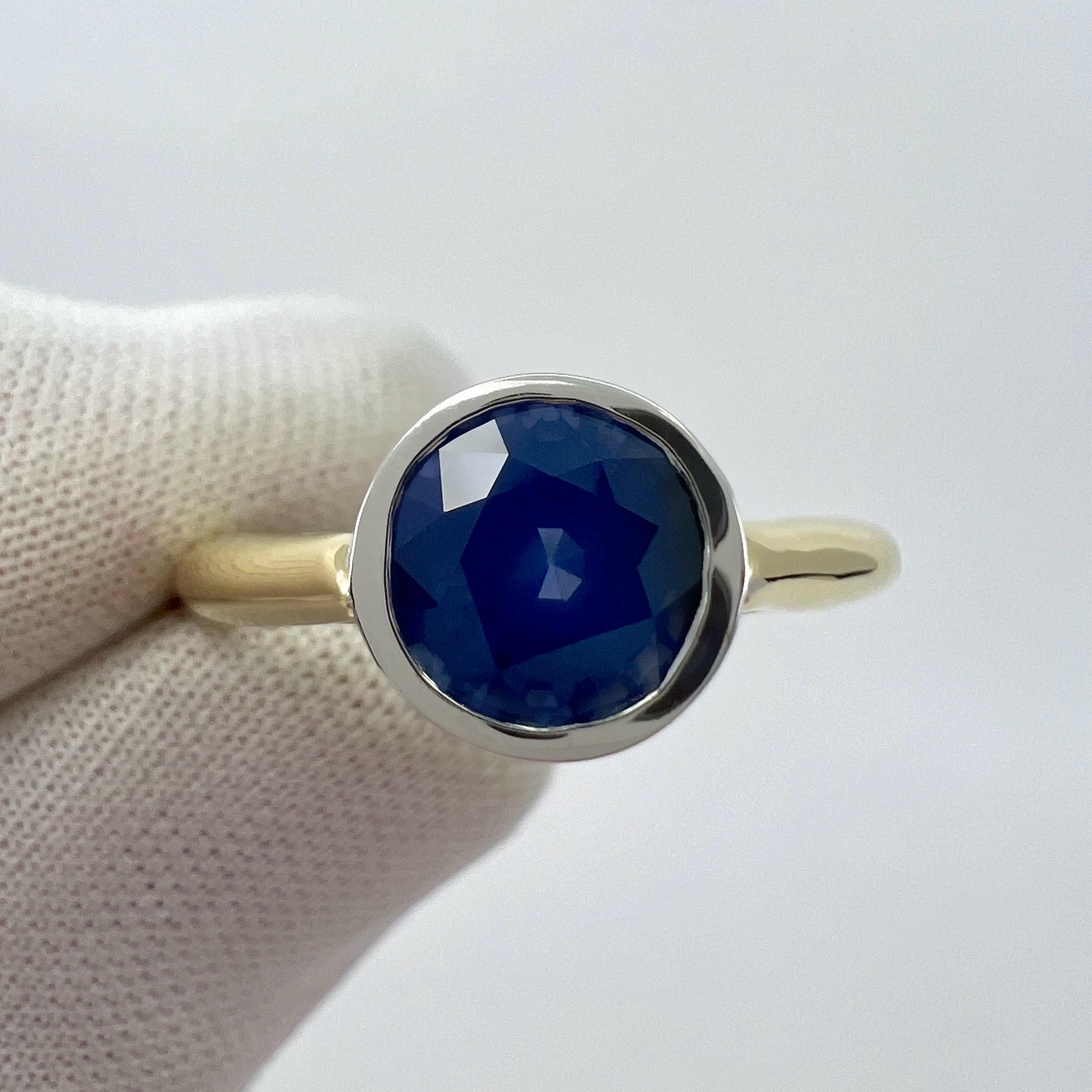 2,05 Karat lila Blauer Ceylon Saphir Runder 18k Gold Lünette Rubover Solitär Ring im Zustand „Neu“ im Angebot in Birmingham, GB
