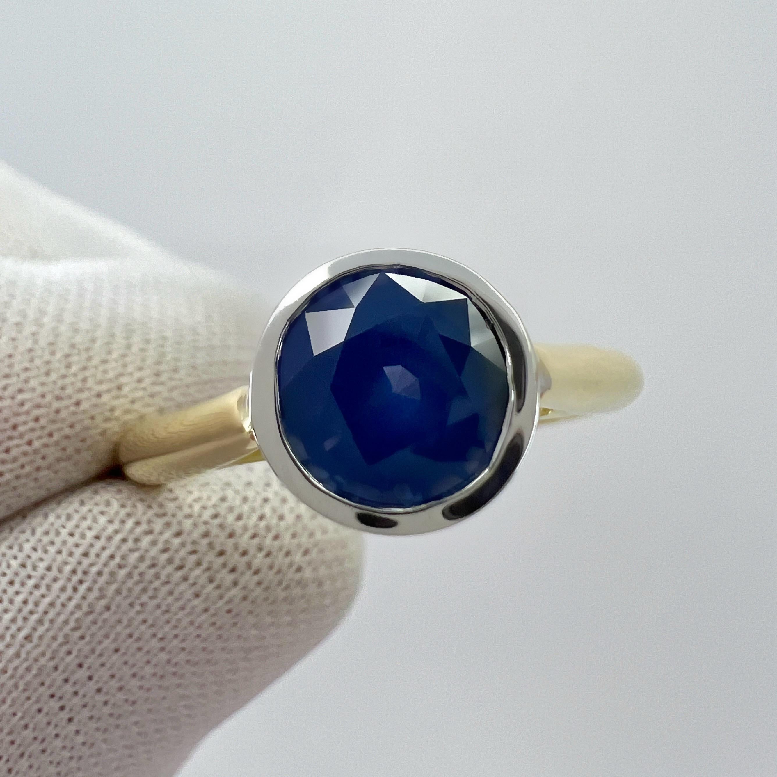 2,05 Karat lila Blauer Ceylon Saphir Runder 18k Gold Lünette Rubover Solitär Ring Damen im Angebot