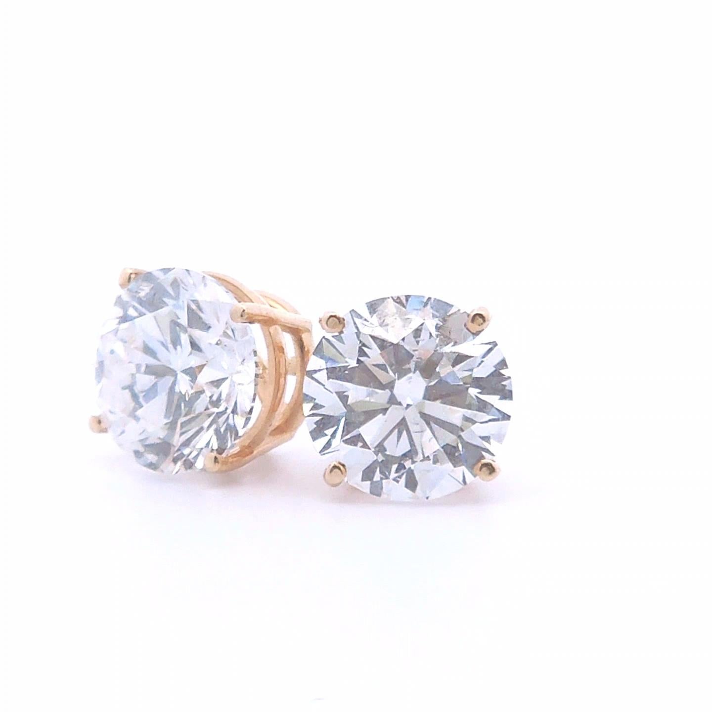 Women's or Men's 2.05ct Round Diamond Stud Earrings in 14k Gold For Sale