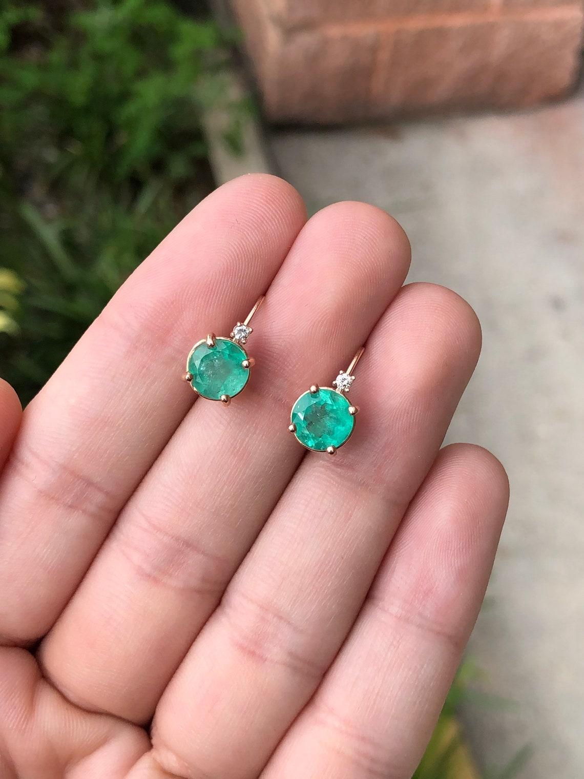 2.05tcw 14K Colombian Emerald Princess Cut Solitaire Stud Earrings Asscher Cut In New Condition For Sale In Jupiter, FL