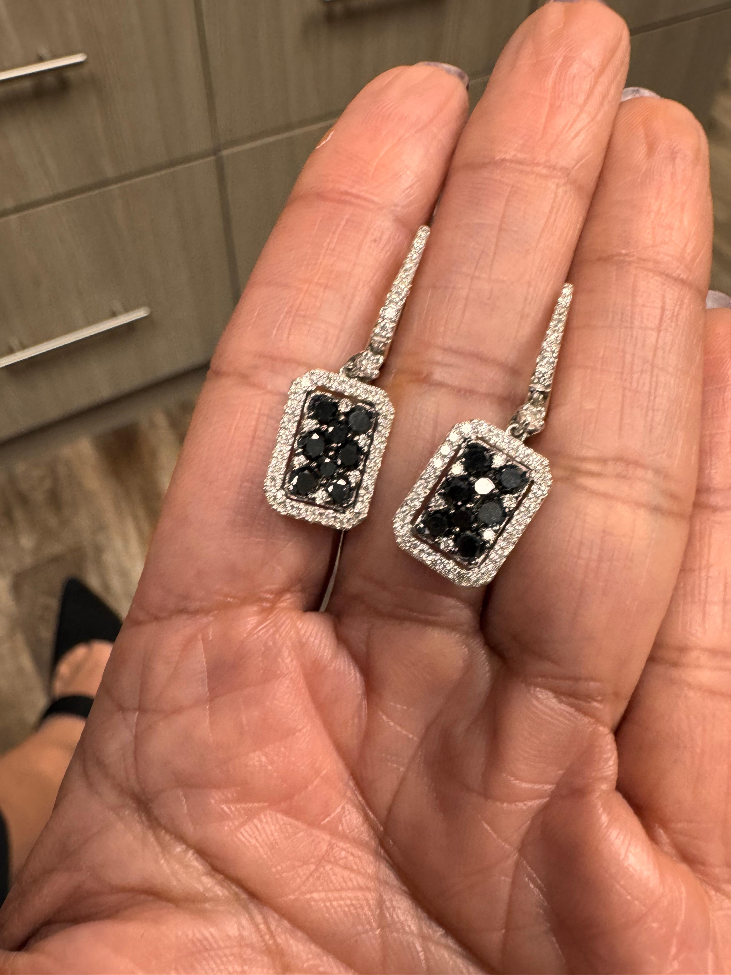 2,06 Karat Schwarzer Diamant Weißer Diamant 14 Karat Weißgold Ohrringe im Angebot 2