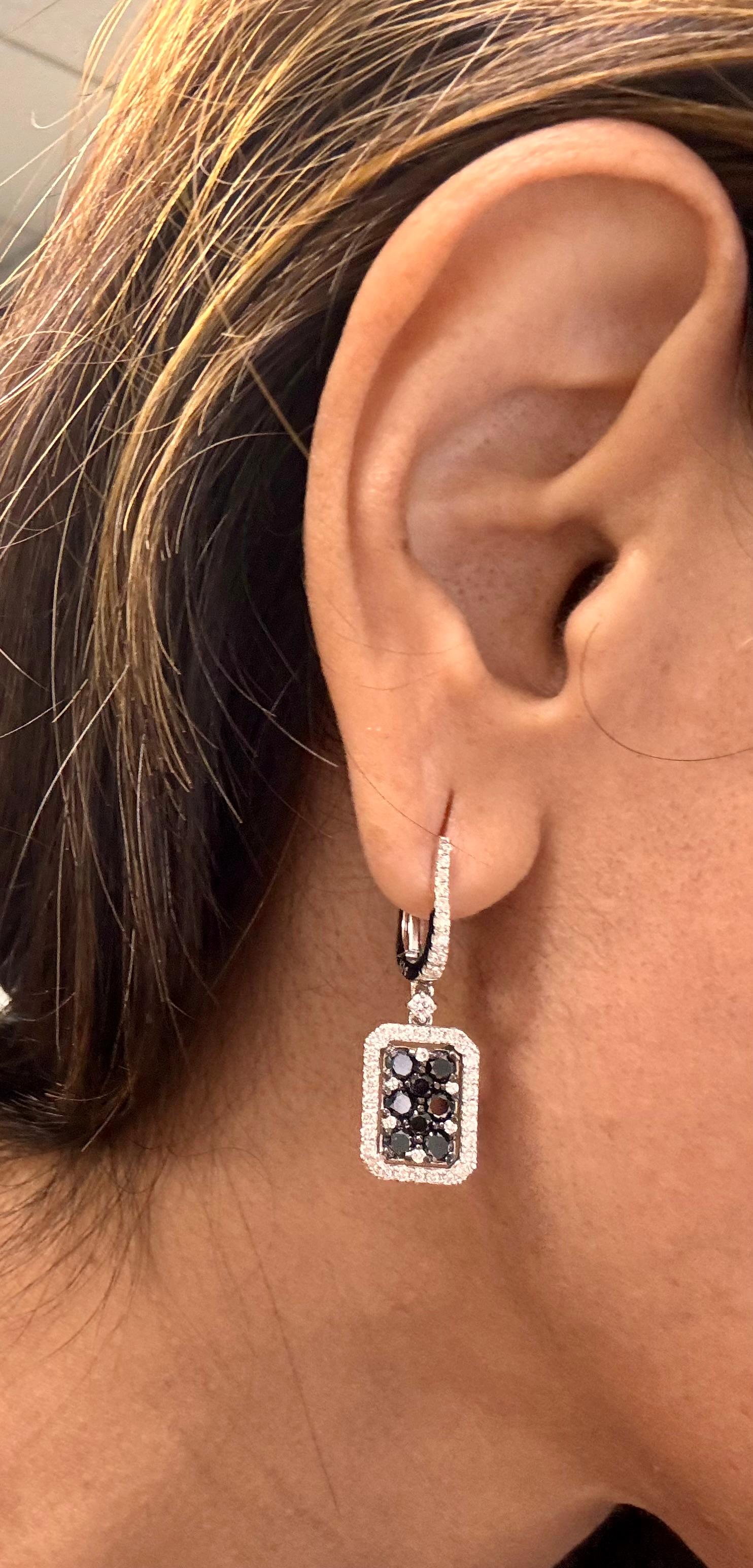 2,06 Karat Schwarzer Diamant Weißer Diamant 14 Karat Weißgold Ohrringe im Angebot 3