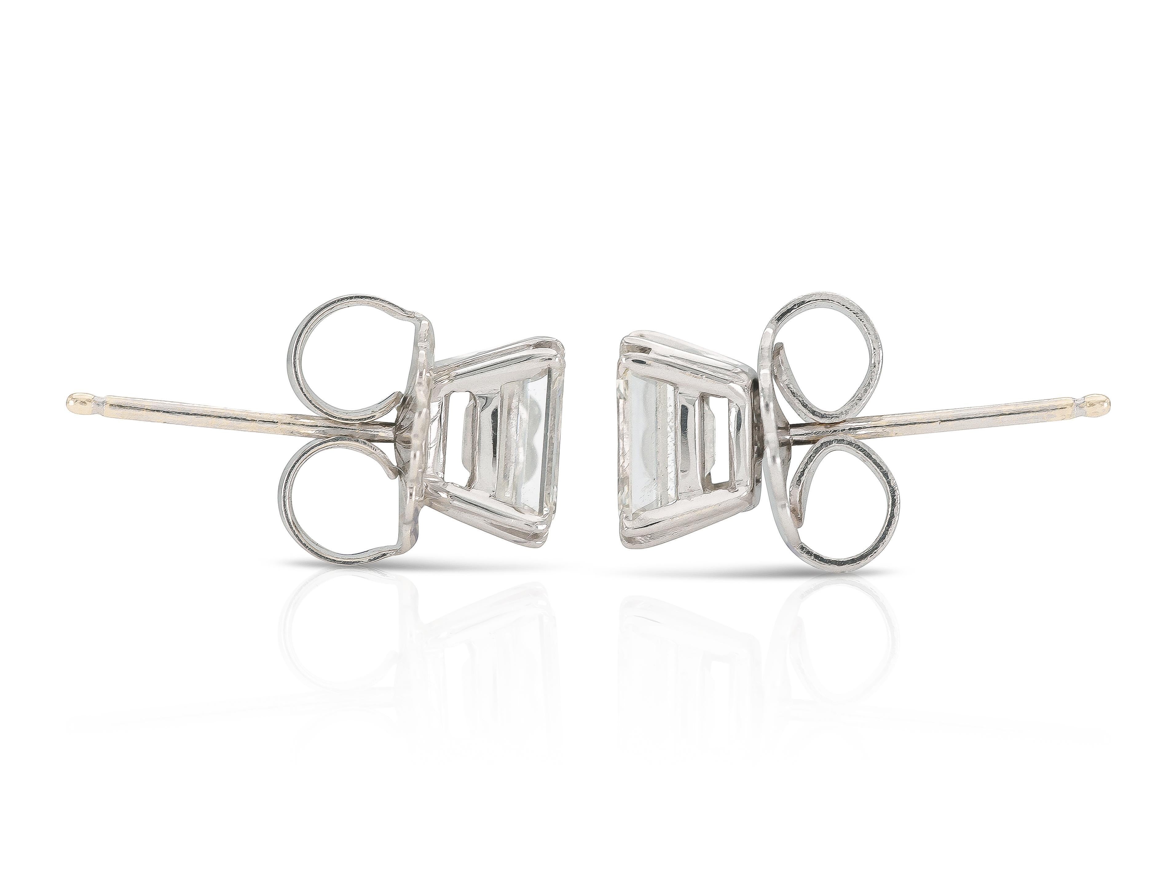 Taille émeraude Boucles d'oreilles en diamant de 2,06 carats, taille émeraude en vente
