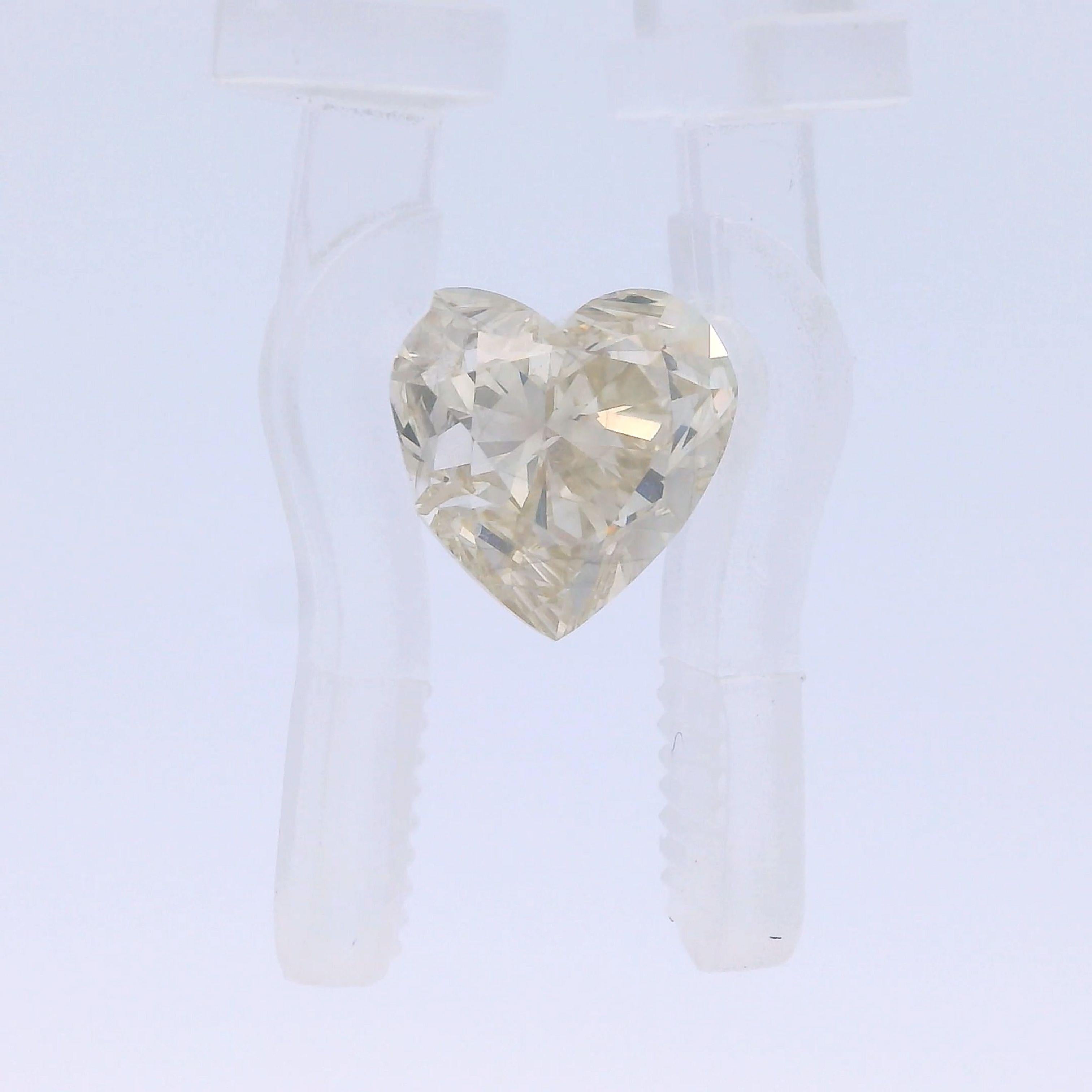 Women's or Men's 2.06 carat Heart Shaped Natural Yellow Diamond For Sale