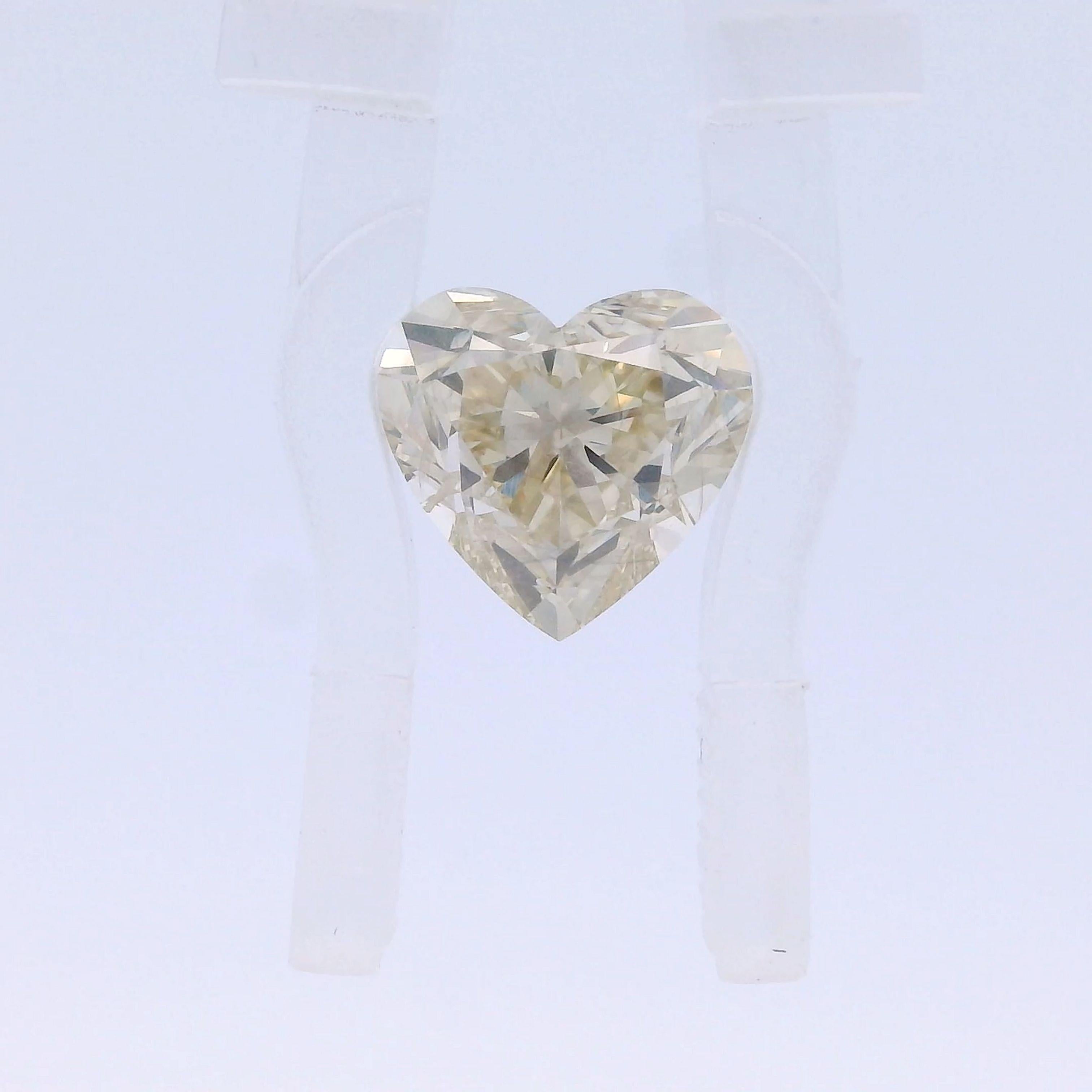 Diamant jaune naturel en forme de cœur de 2,06 carats en vente 2