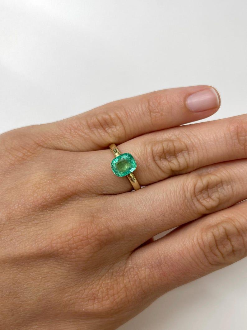 Smeraldo colombiano verde bluastro da 2,06 carati - Pietra di nascita di maggio con taglio a cuscino 8x7 in vendita 2