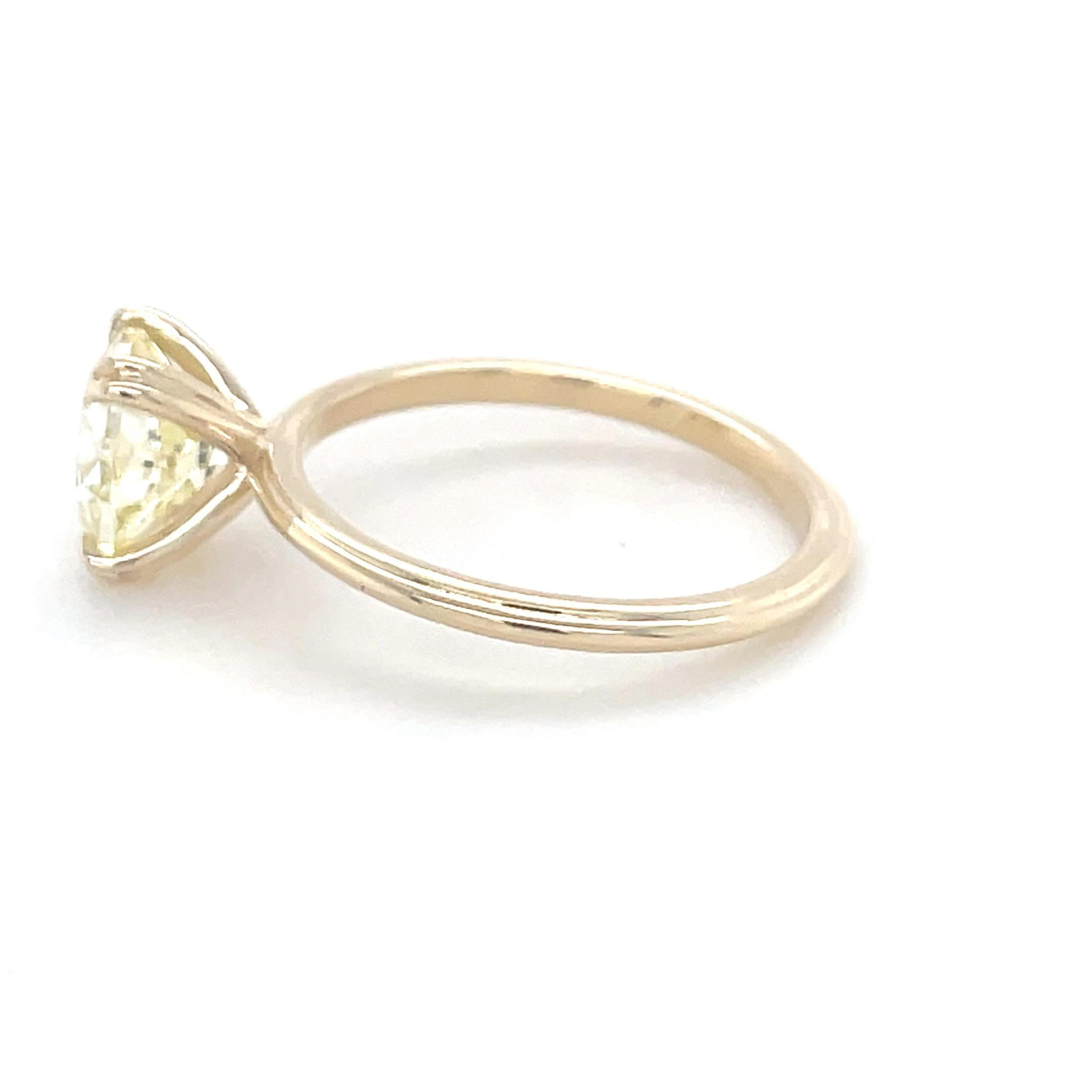 2.06 Carat Old European Cut Diamond Ring In Excellent Condition For Sale In Chicago, IL