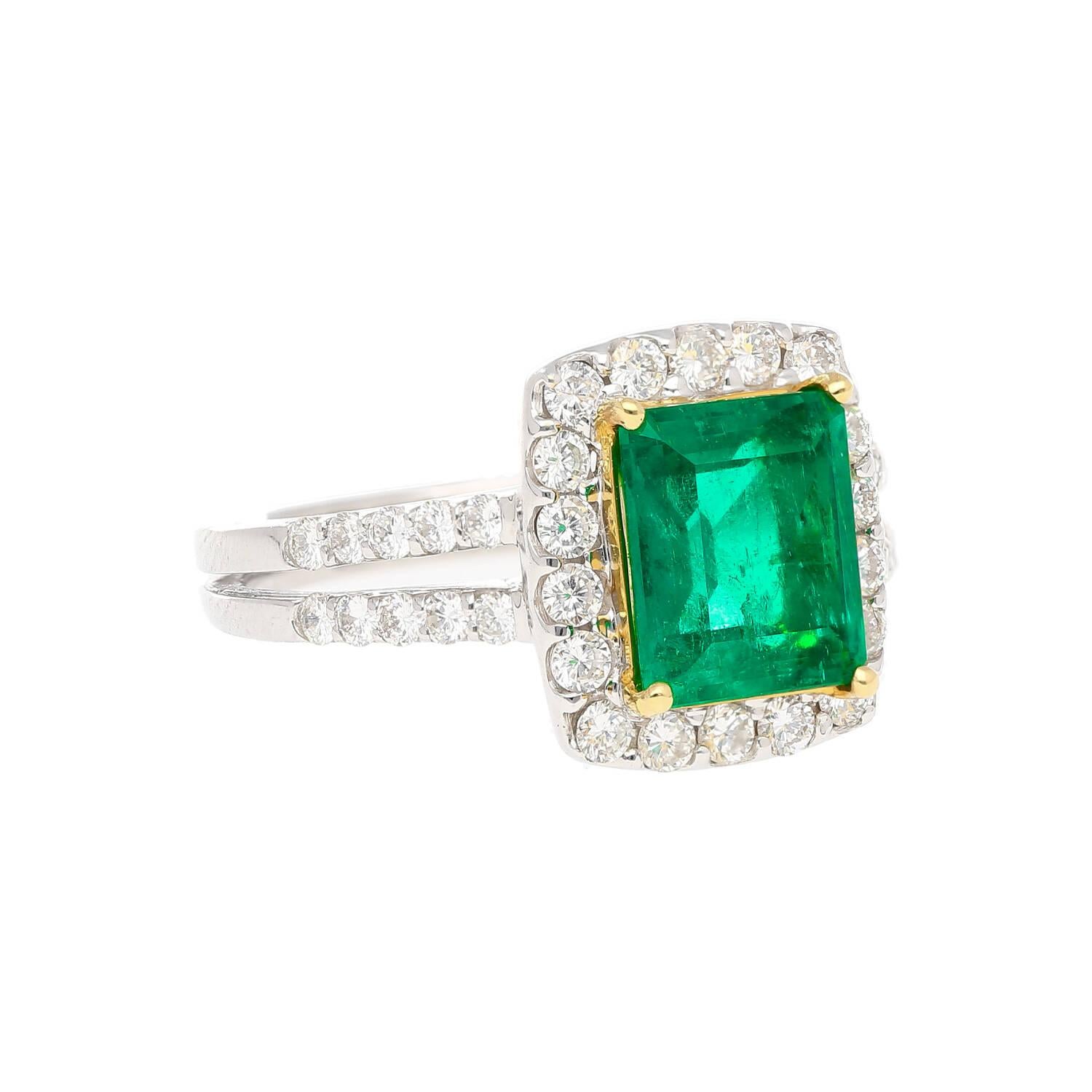 2.06 Carat Old Mine Muzo Colombian Emerald & Diamond Halo Split Shank 18k Ring In New Condition For Sale In Miami, FL