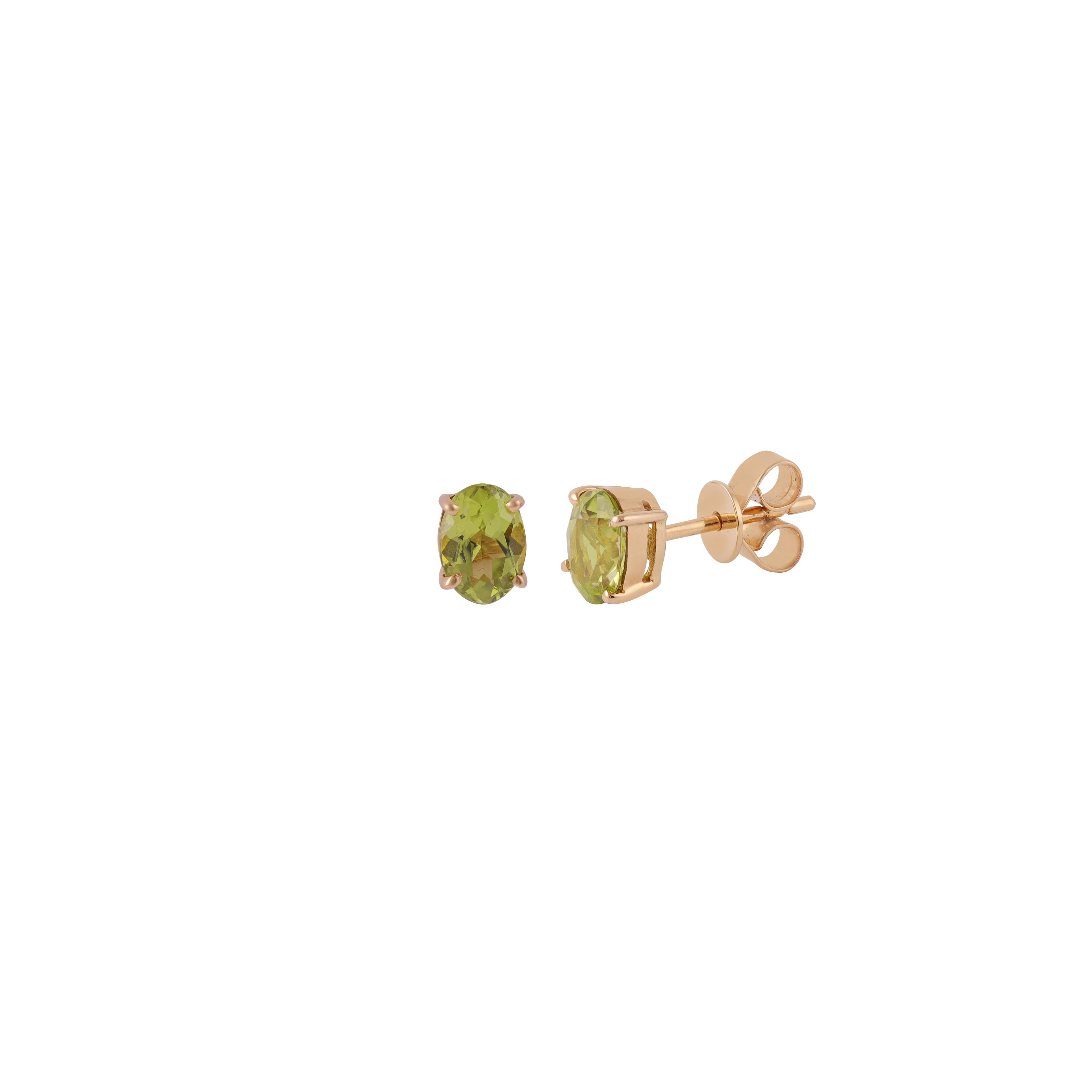 2.06 Carat Peridot Stud Earrings in 18k Yellow Gold In New Condition For Sale In Jaipur, Rajasthan