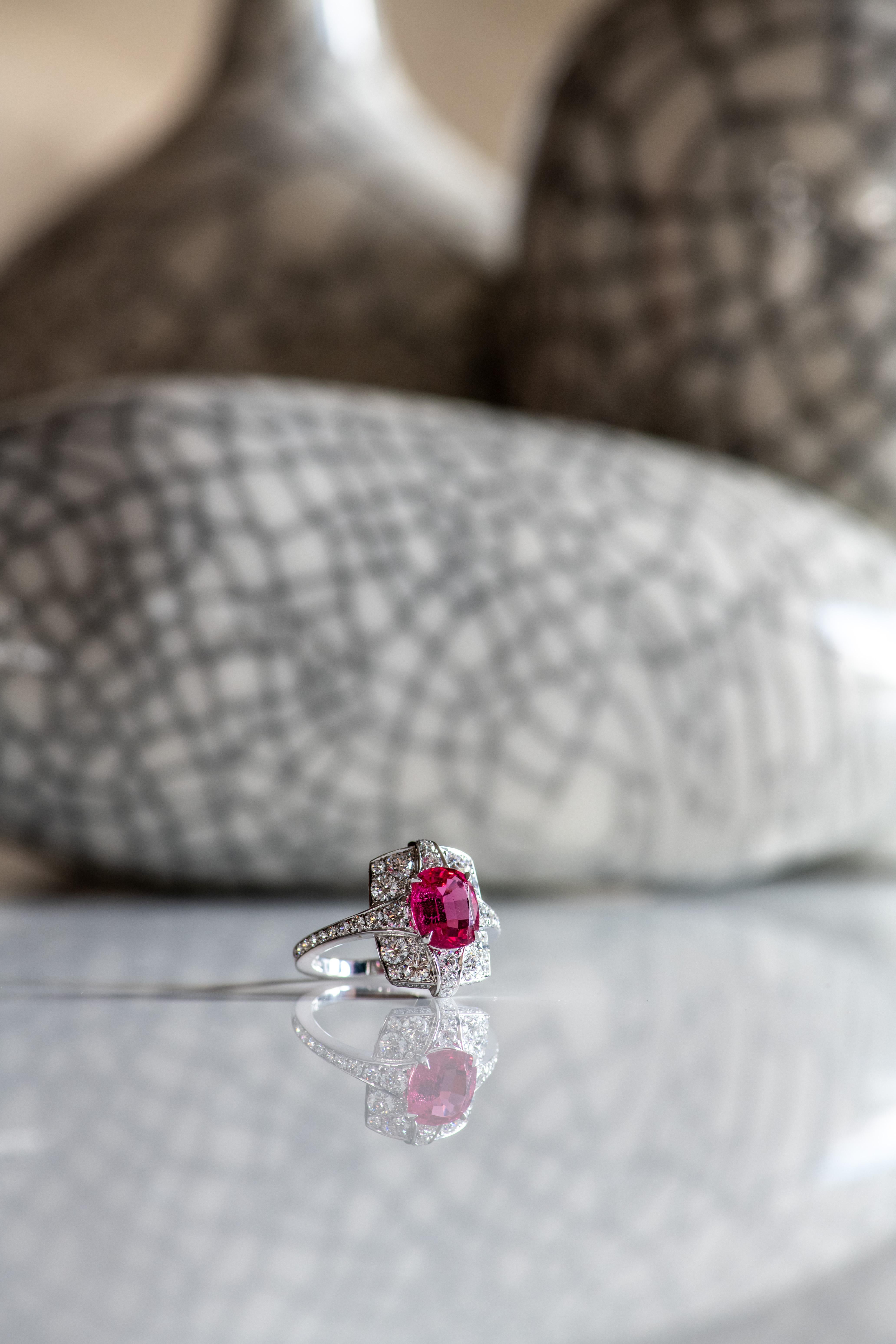 Contemporary 2.06 Carat Pink Spinel Cocktail Ring With Diamonds Set In White Gold