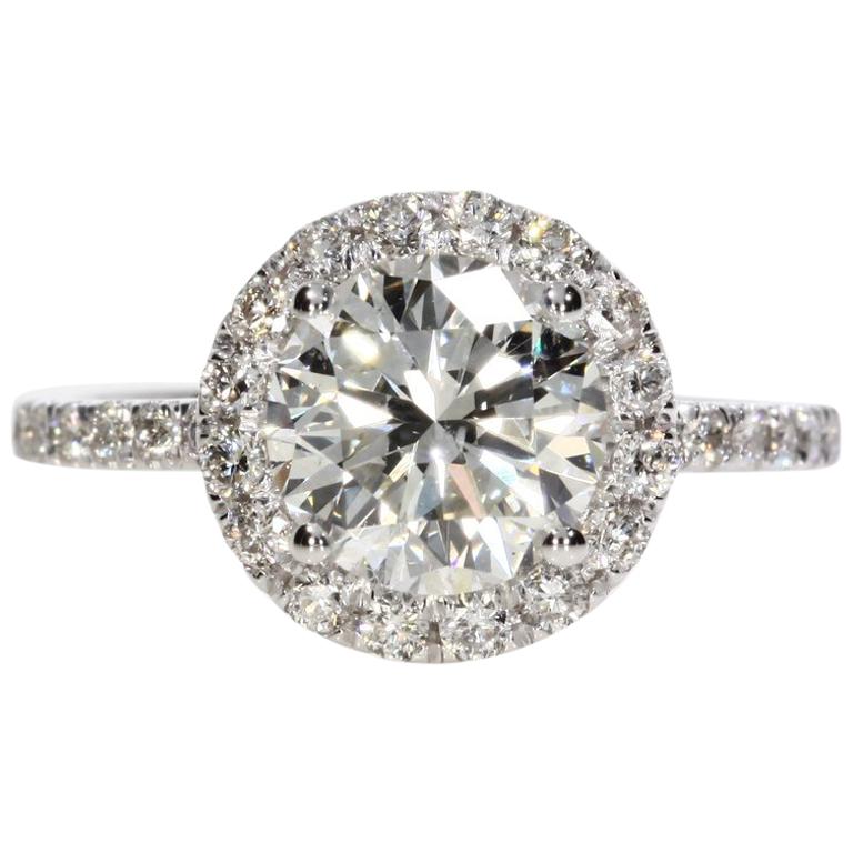 2.06 Carat Round Cut Diamond Engagement Ring on 14 Karat White Gold For Sale