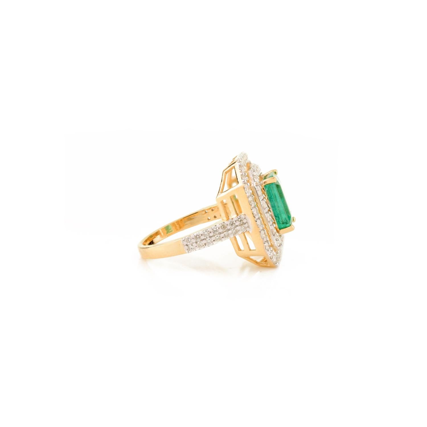 Im Angebot: 2,06 Karat sambischer Smaragd und Diamant-Cocktailring mit doppeltem Halo aus 18 Karat Gelbgold () 5