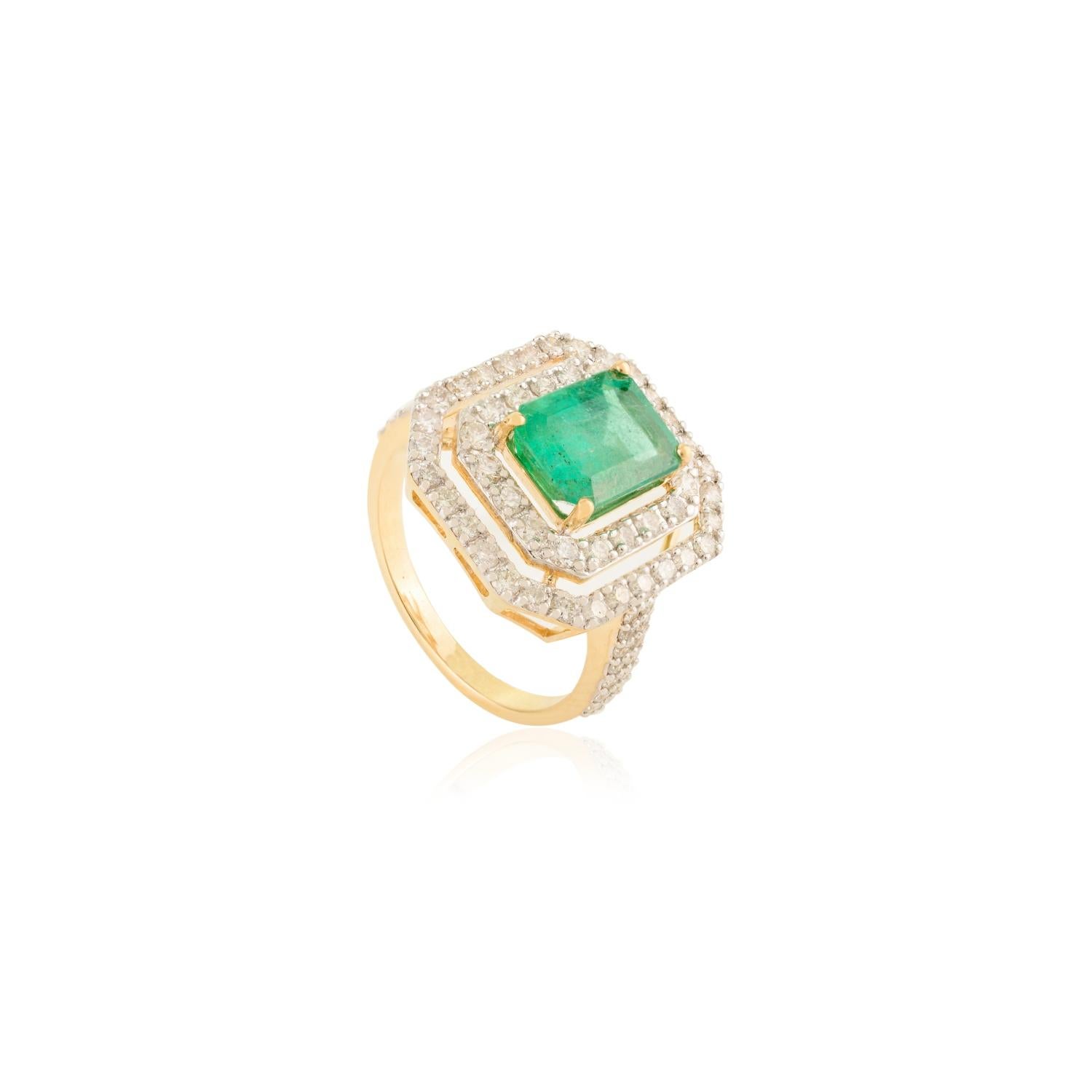 Im Angebot: 2,06 Karat sambischer Smaragd und Diamant-Cocktailring mit doppeltem Halo aus 18 Karat Gelbgold () 7