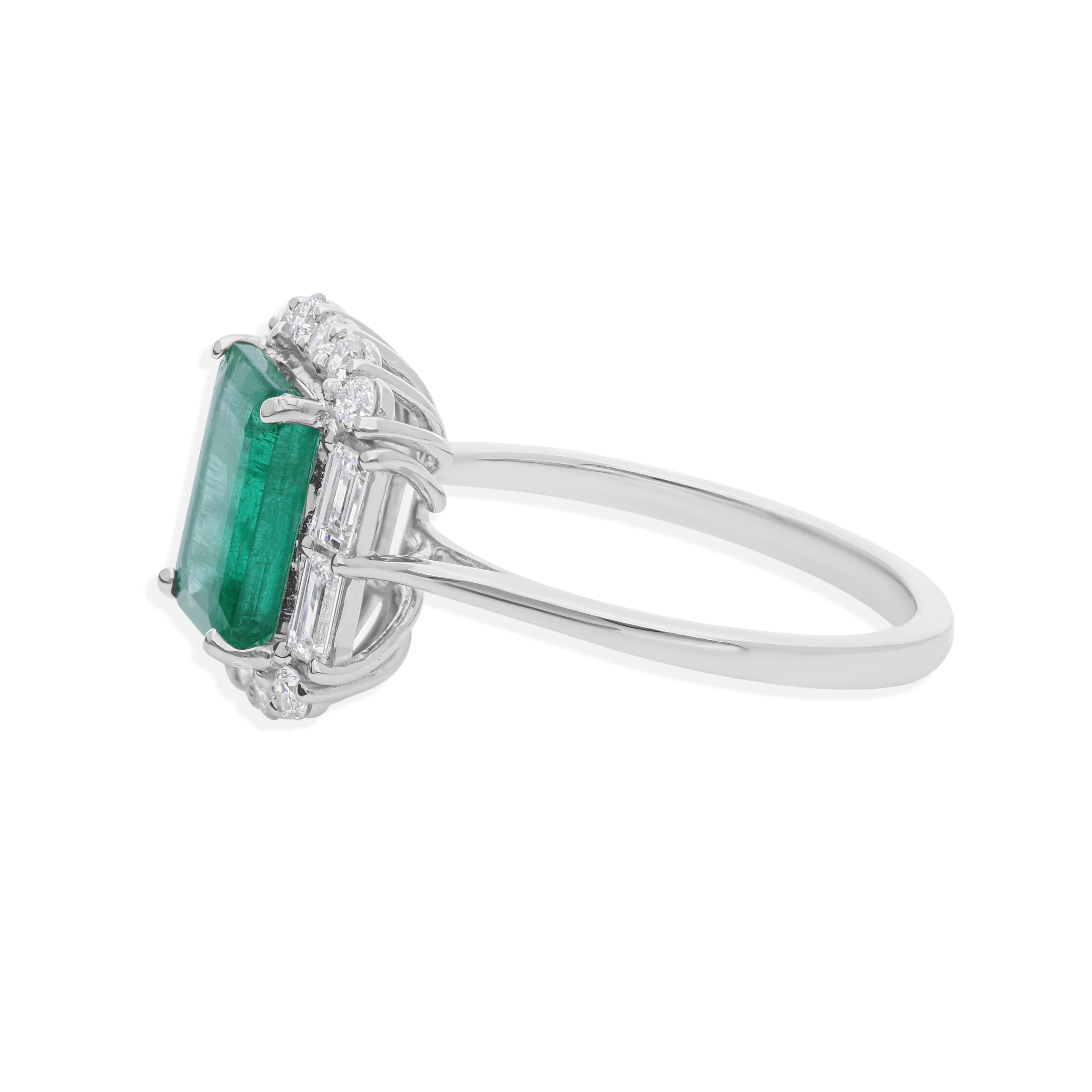 Im Angebot: 2,06 Ct sambischen Smaragd Diamant Halo 18k Weißgold Geburtsstein Ehering () 6