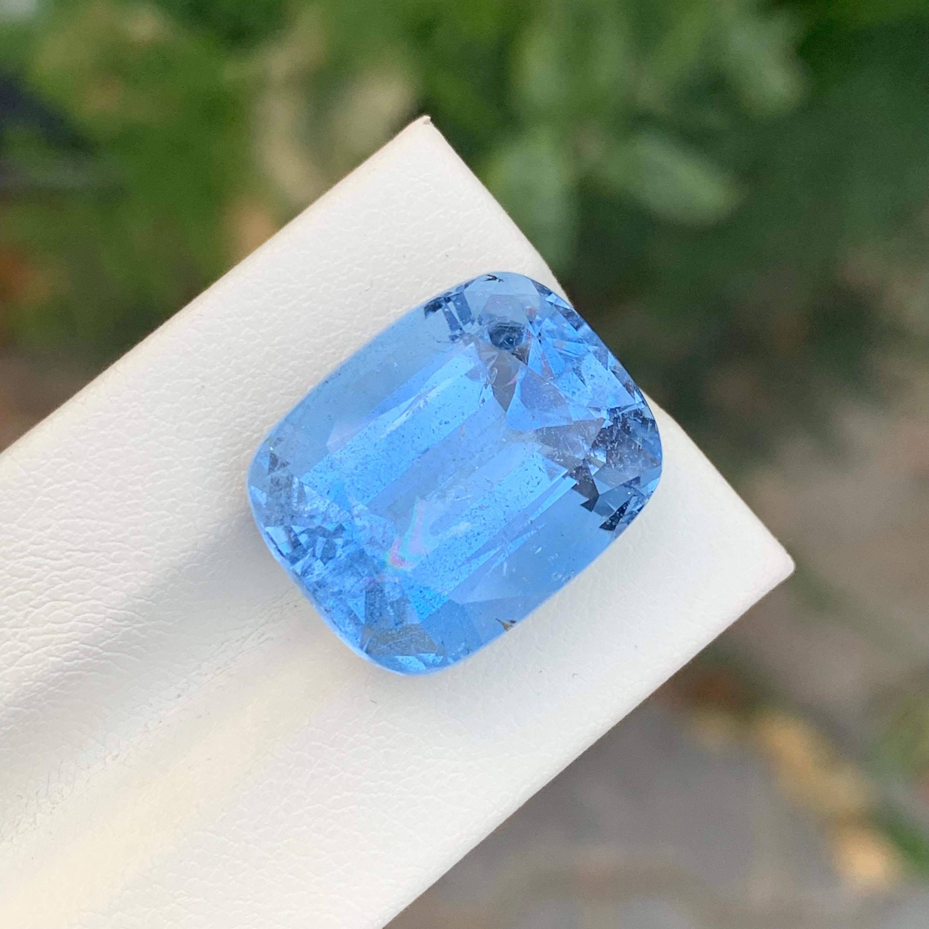 Goshenite à facettes

Poids : 20,90 carats
Dimension : 18,6 x 14,7 x 11,1 mm
Origine : Pakistan
Forme : Coussin
Couleur : Bleu
Certificat ; à la demande du client
.
La goshénite, une pierre précieuse captivante et intacte, appartient à la famille