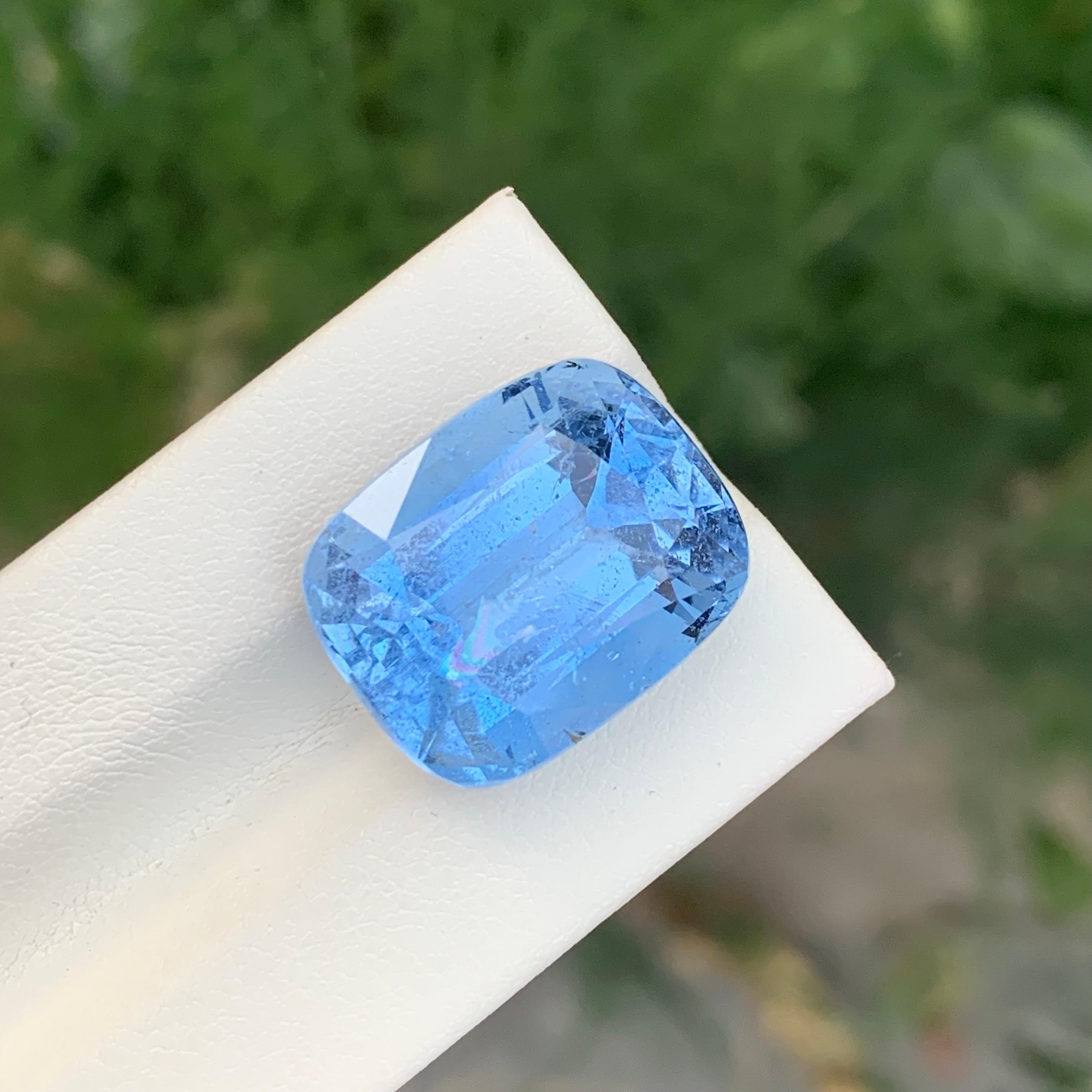 Arts and Crafts 20.60 Carat Natural Loose Aquamarine Goshenite Cushion Shape Gem