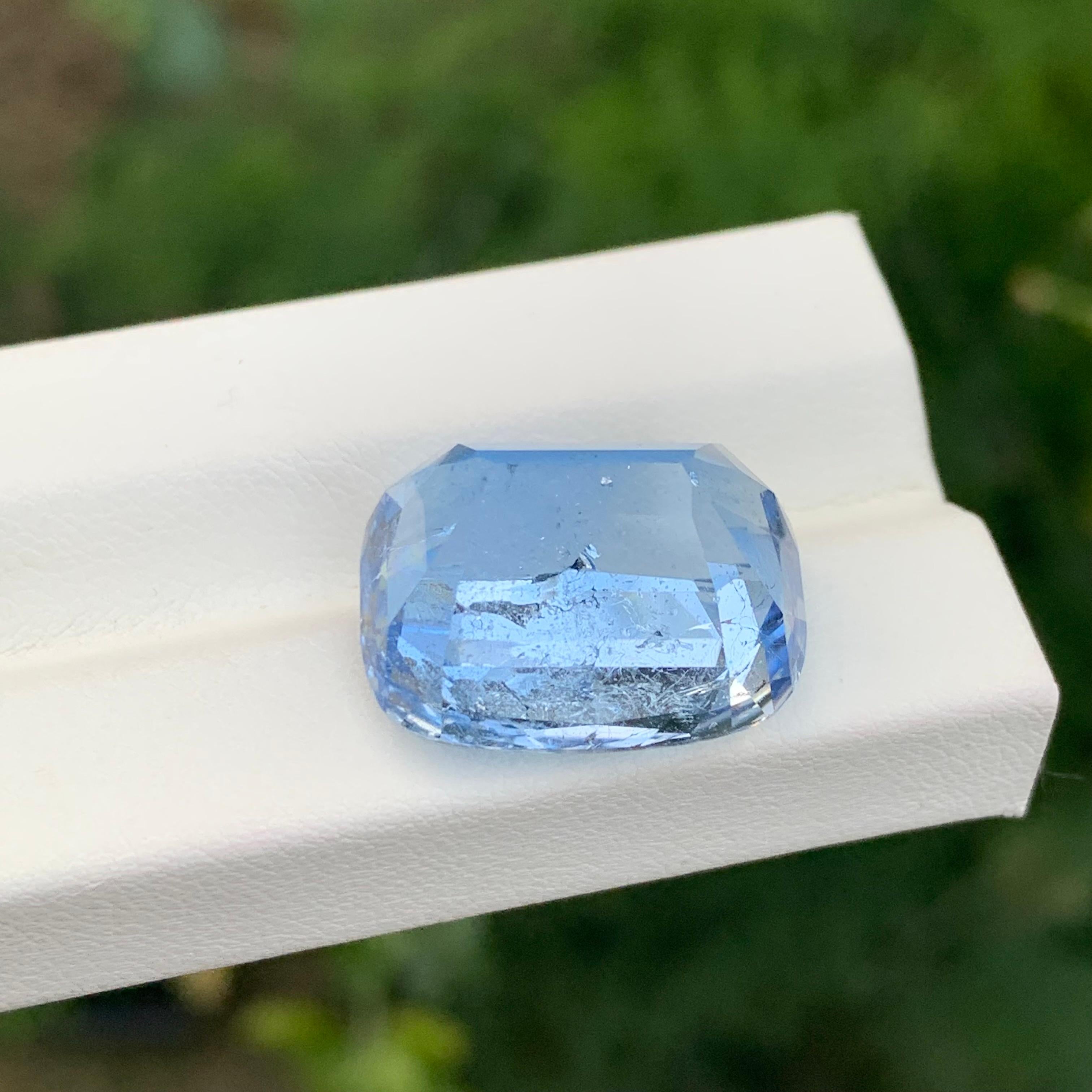 Taille coussin 20.60 Carat Natural Loose Aquamarine Goshenite Cushion Shape Gem
