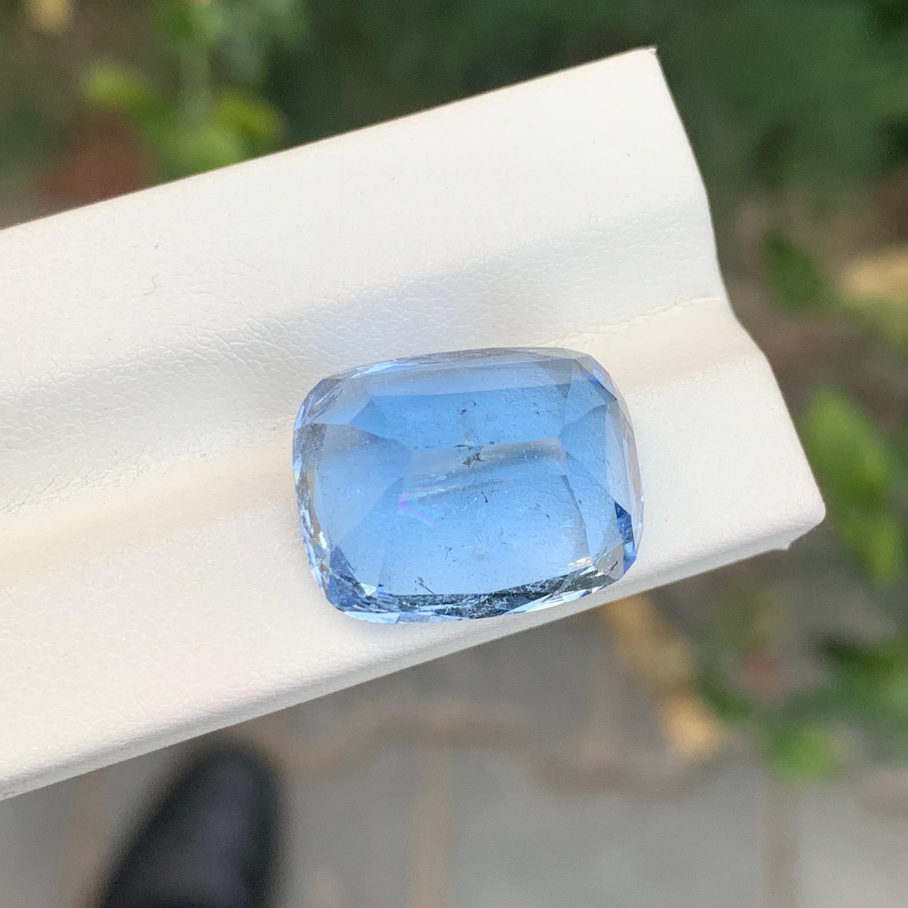 20.60 Carat Natural Loose Aquamarine Goshenite Cushion Shape Gem Neuf à Peshawar, PK