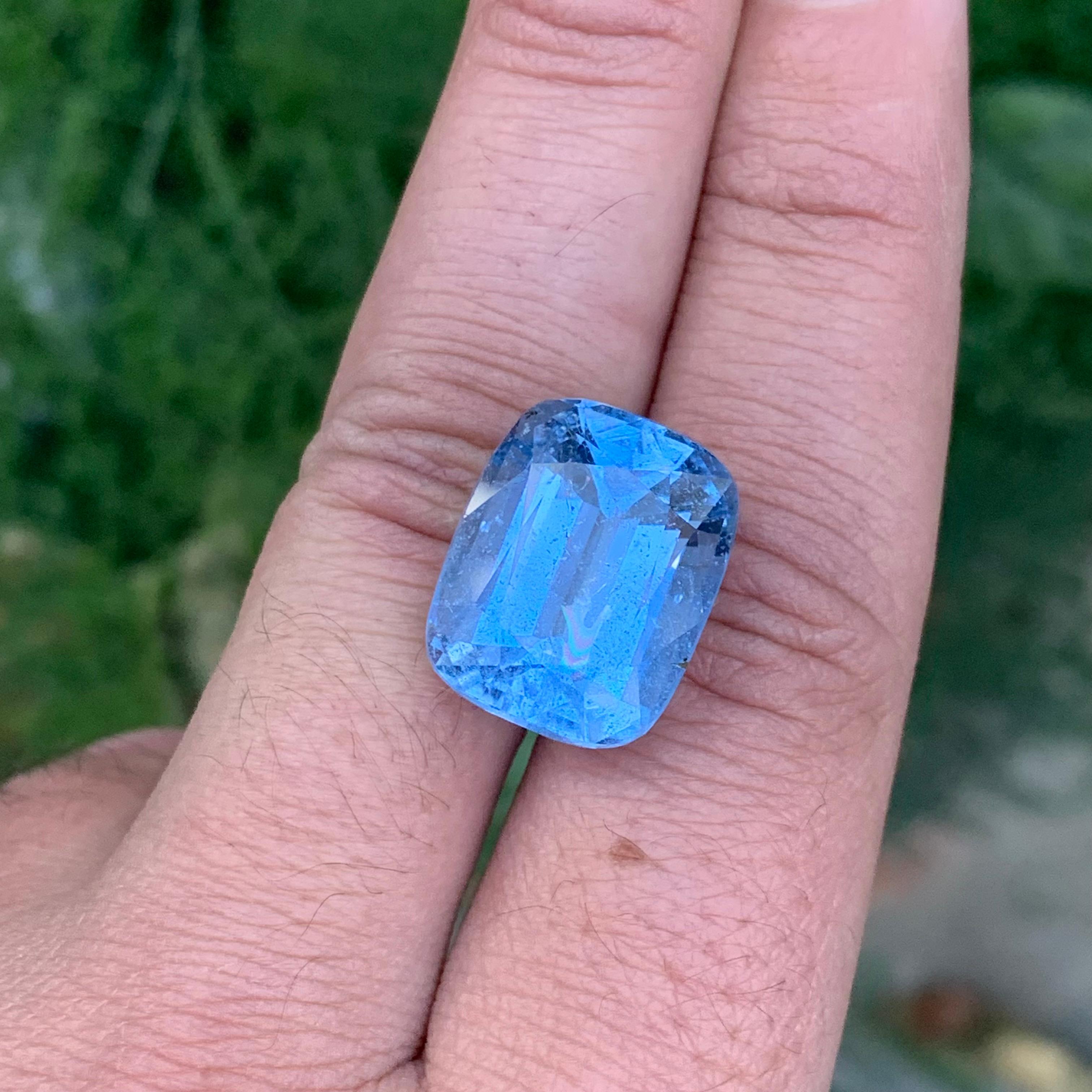20.60 Carat Natural Loose Aquamarine Goshenite Cushion Shape Gem 3