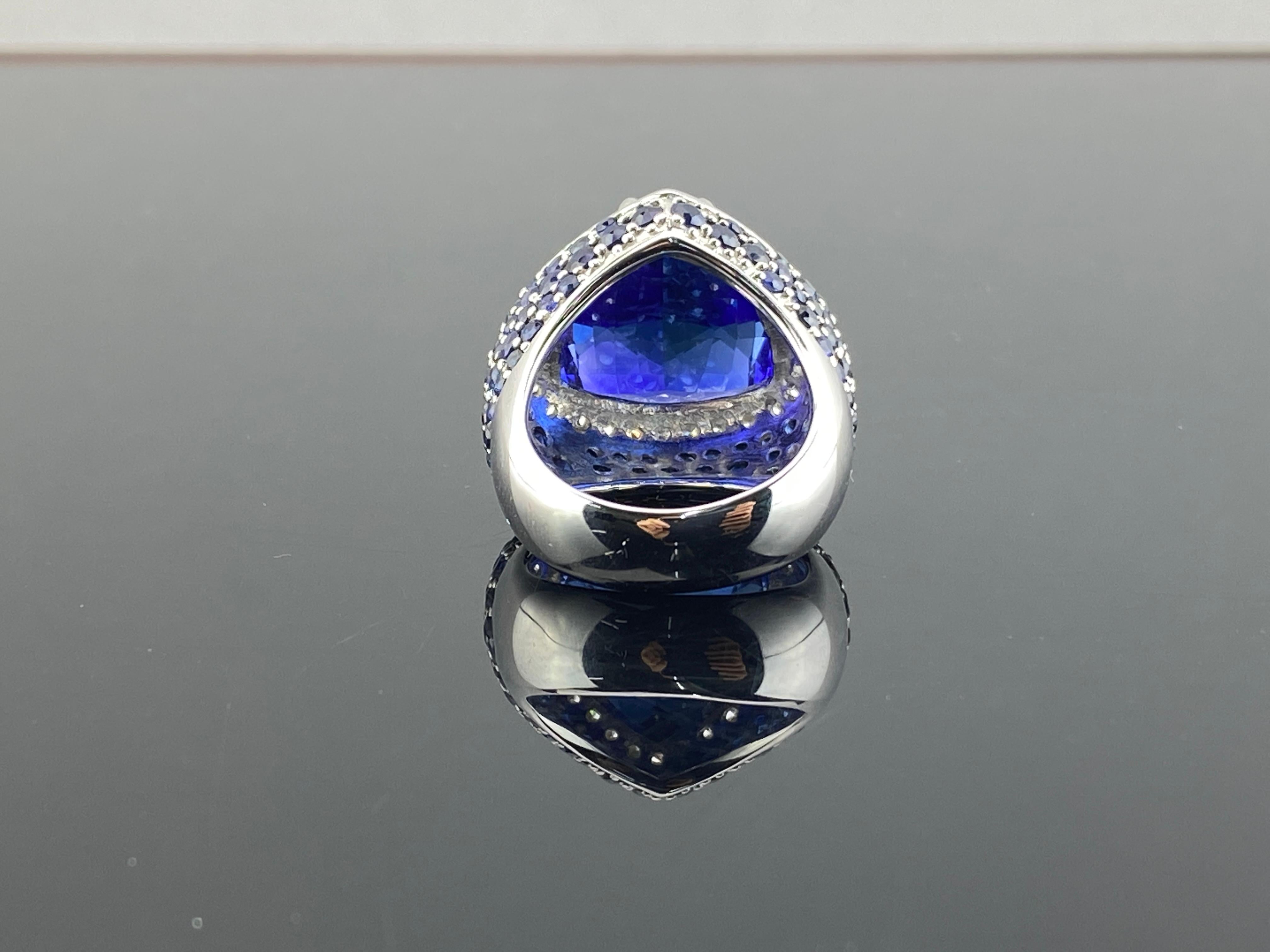 Modern 20.60 Carat Tanzanite and Blue Sapphire Cocktail Ring For Sale