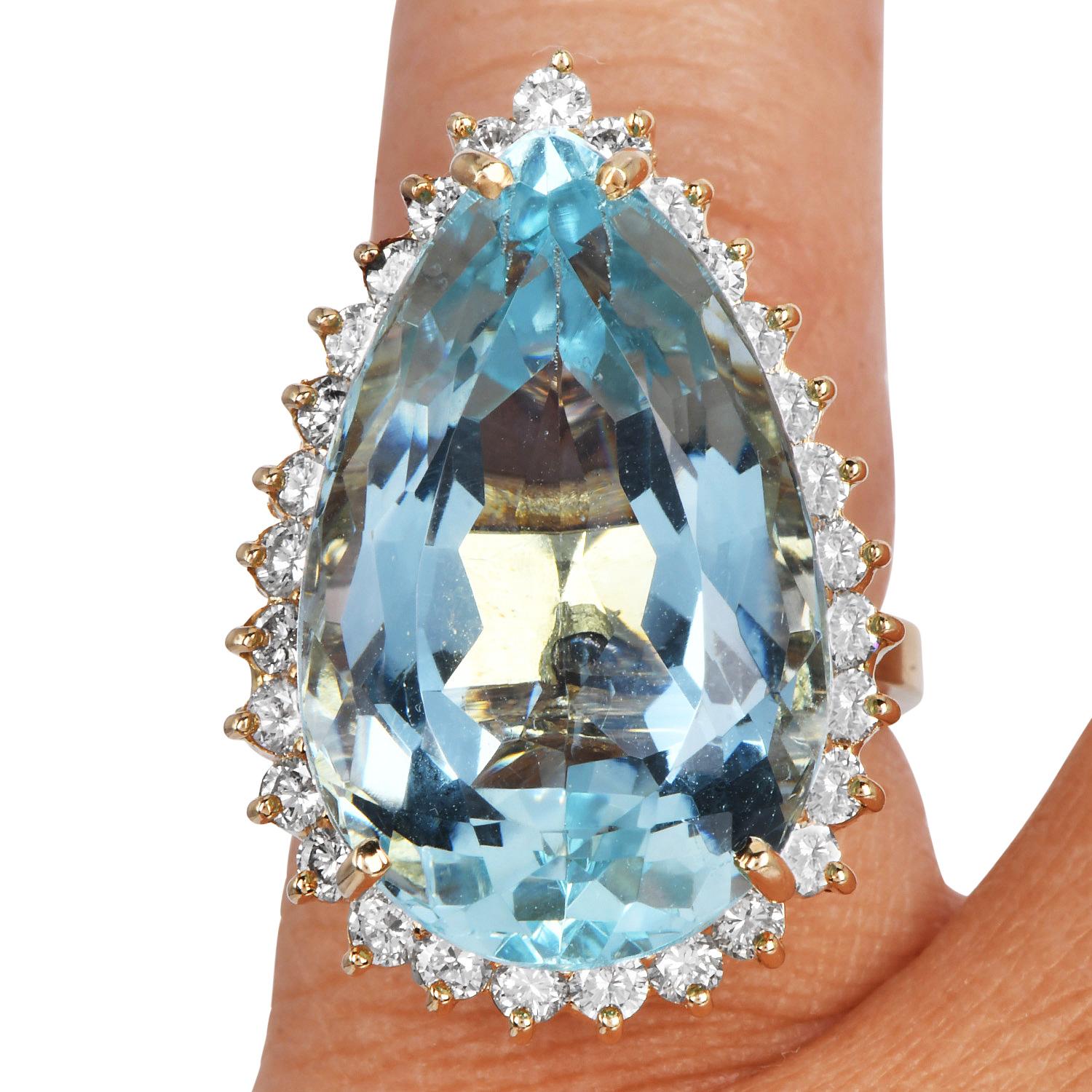 Anello e ciondolo in oro con pera, acquamarina e diamante da 20,60 carati Rindant in vendita 5