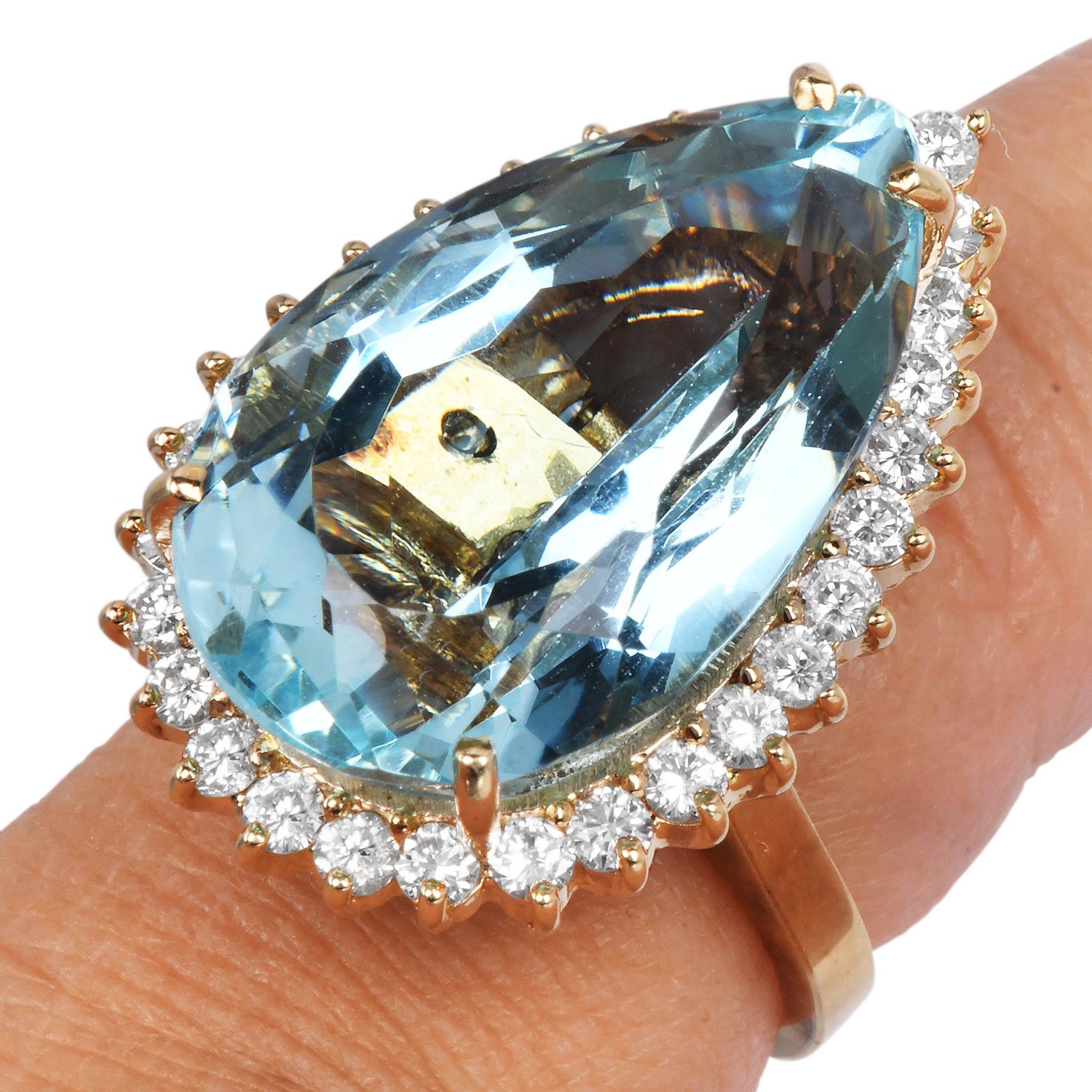 Anello e ciondolo in oro con pera, acquamarina e diamante da 20,60 carati Rindant in vendita 6