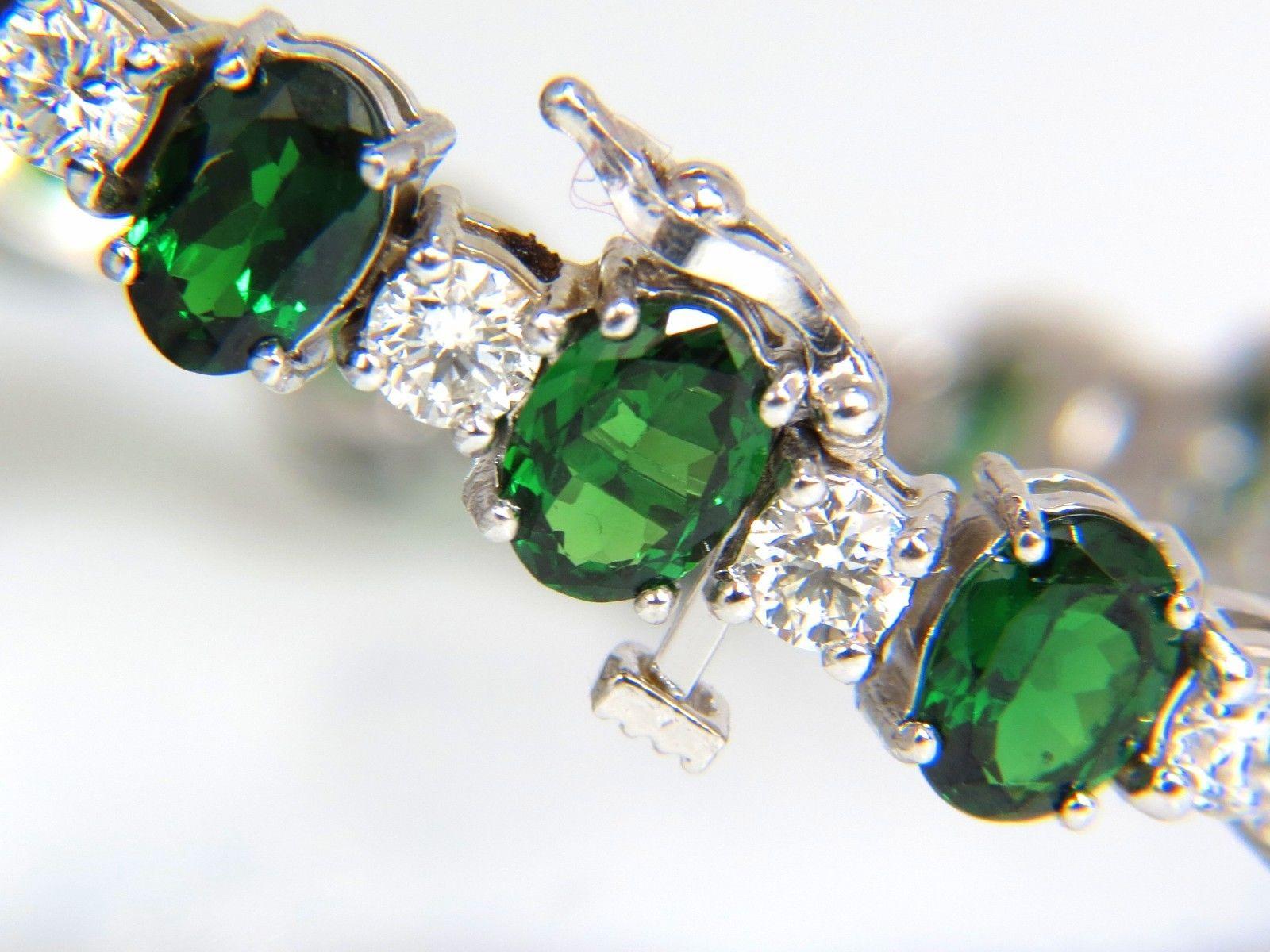 Women's or Men's 20.68 Carat Natural Tsavorite Diamonds Bracelet 14 Karat Vivid Greens Tennis