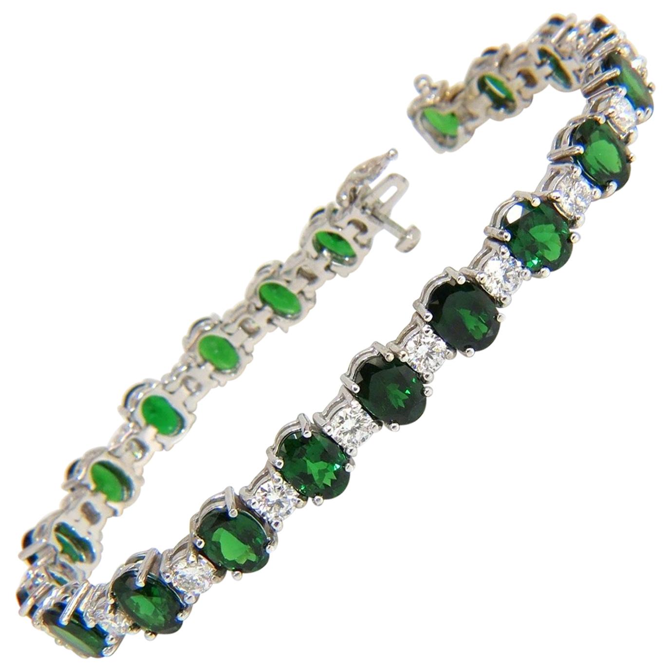 Bracelet tennis en tsavorite naturelle de 20,68 carats et diamants verts vifs 14 carats
