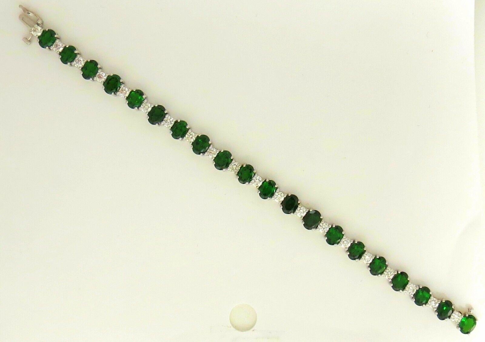 20.68 Carat Natural Tsavorite Diamonds Bracelet 14 Karat Vivid Greens Tennis For Sale 1