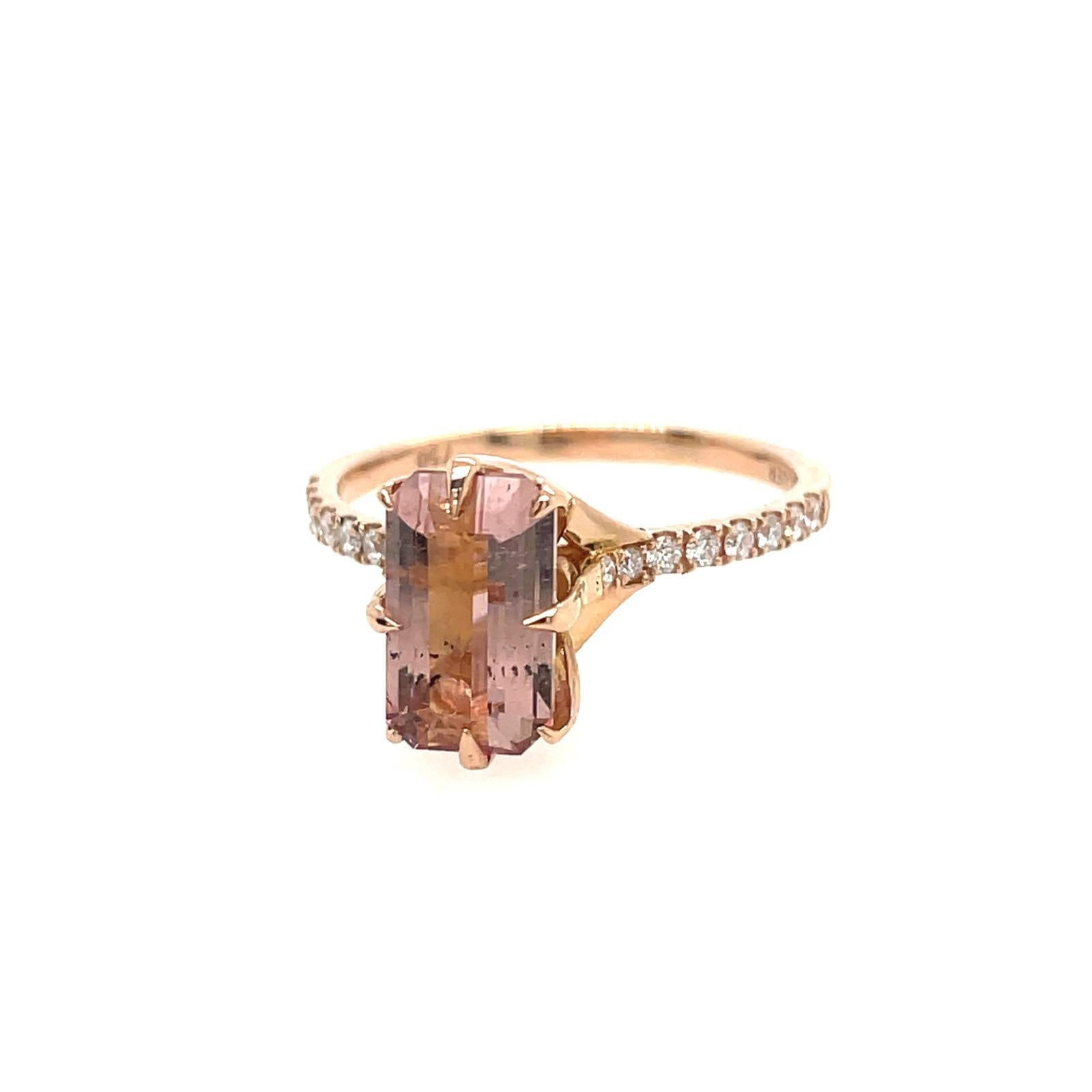 Im Angebot: Ring aus 18 Karat Roségold mit 2,06 Karat rosafarbenem rosa Turmalin und Diamanten  () 2