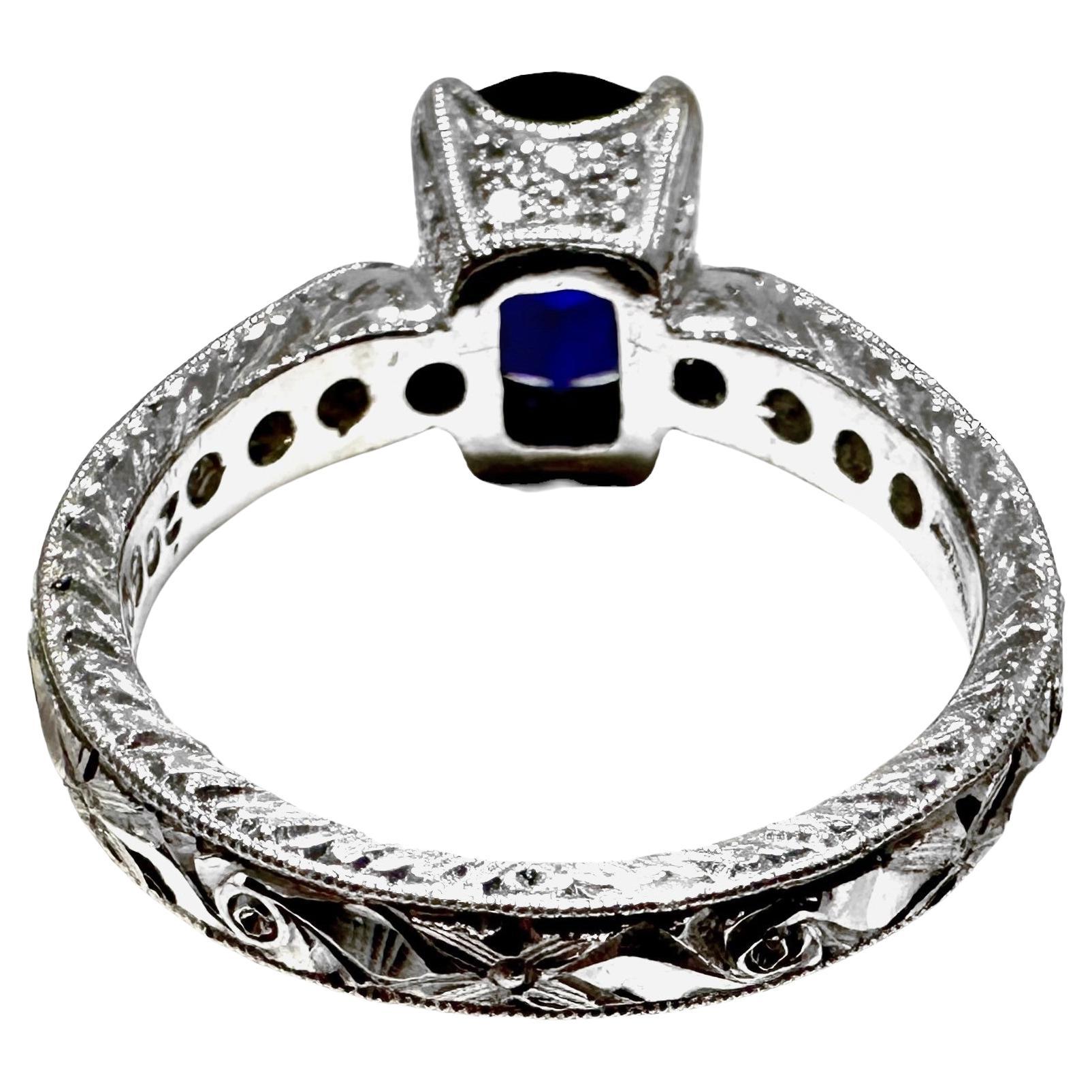 2,06 Karat Farbwechsel Blau-Viskose-Saphir in Weißgold mit Diamantbeschlägen gefasst im Zustand „Gut“ im Angebot in Palm Beach, FL