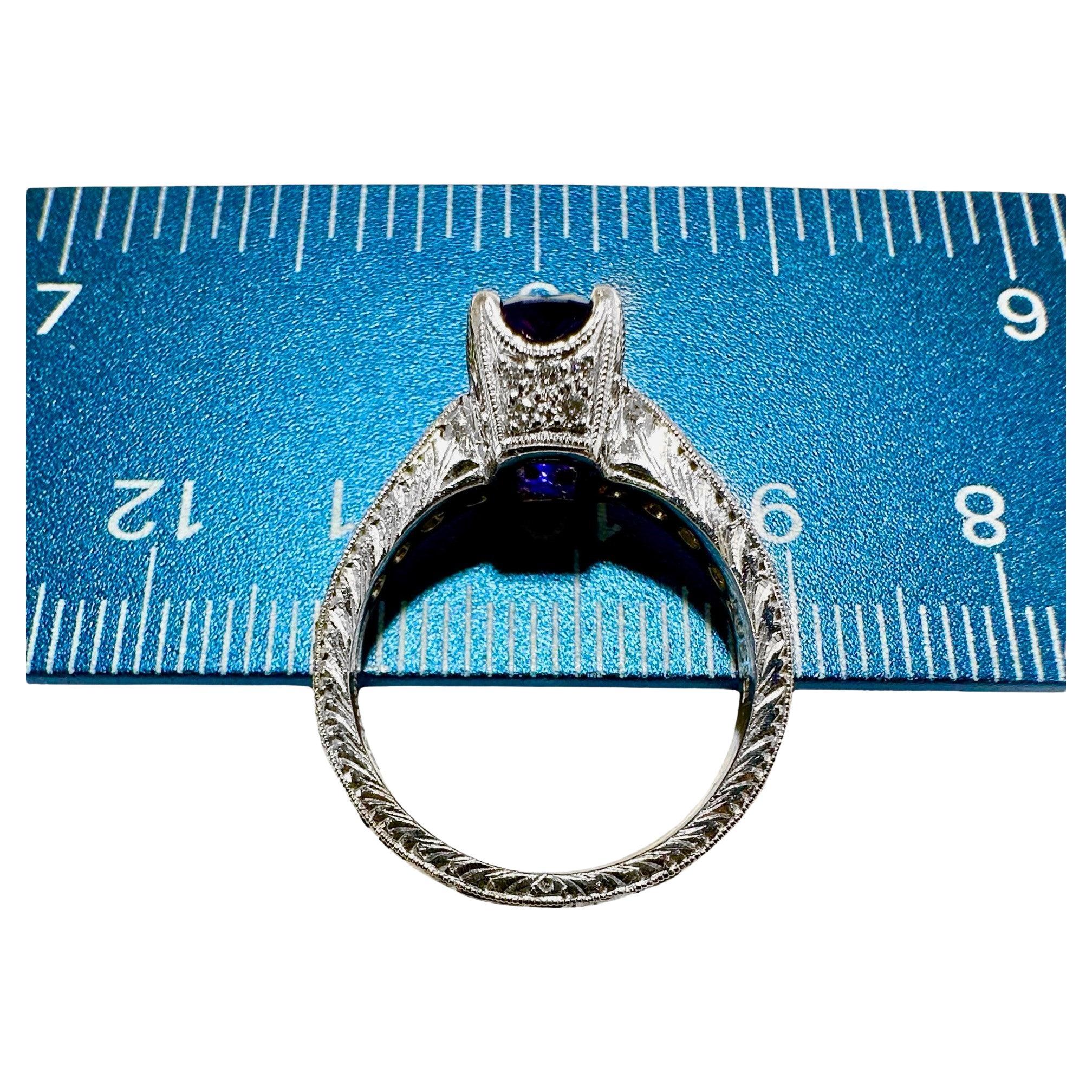 2,06 Karat Farbwechsel Blau-Viskose-Saphir in Weißgold mit Diamantbeschlägen gefasst im Angebot 2