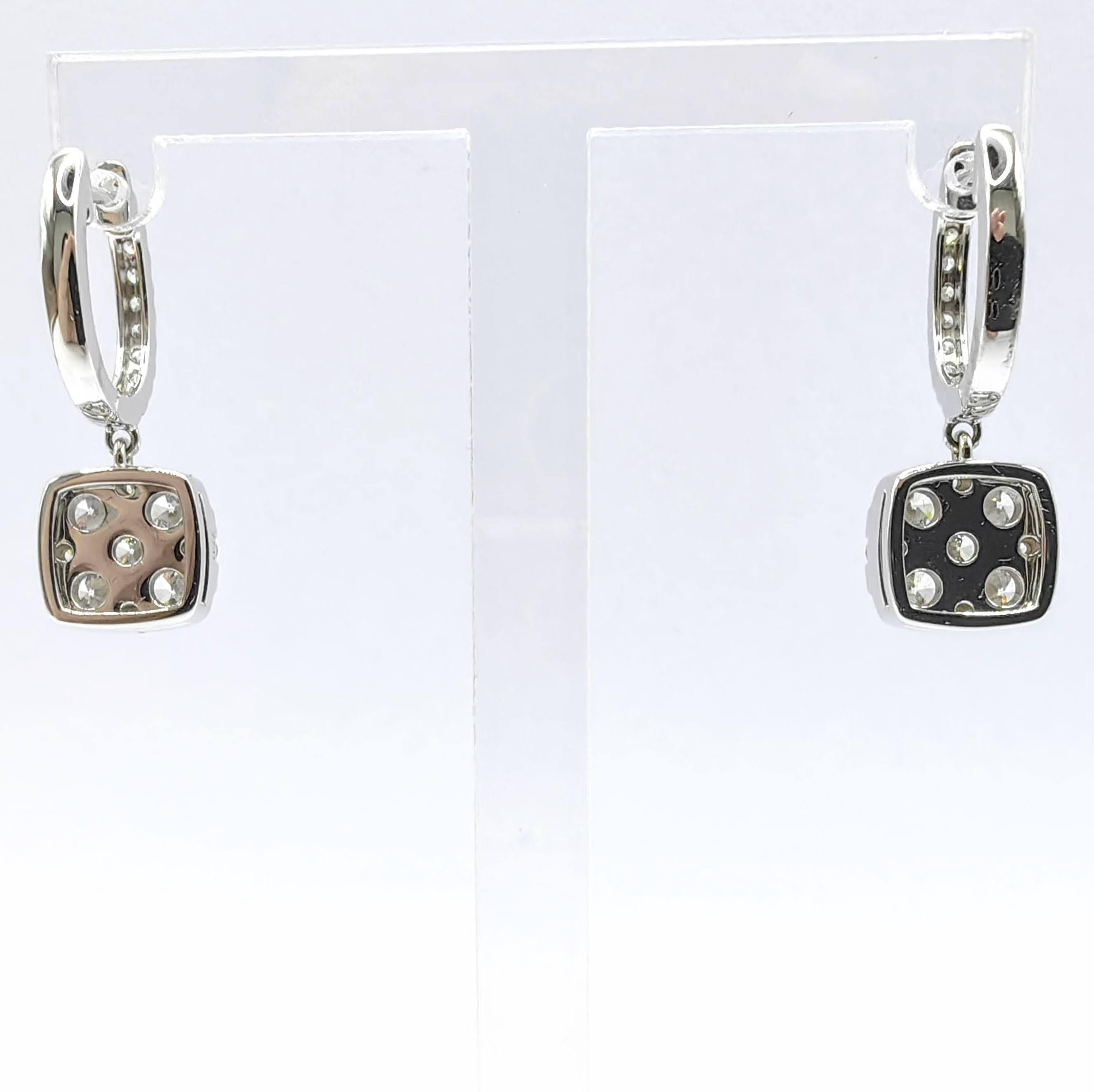 2.06ct Cushion Cluster Illusion Diamond Drop Earrings in 18K White Gold In condizioni Nuovo in vendita a Wan Chai District, HK