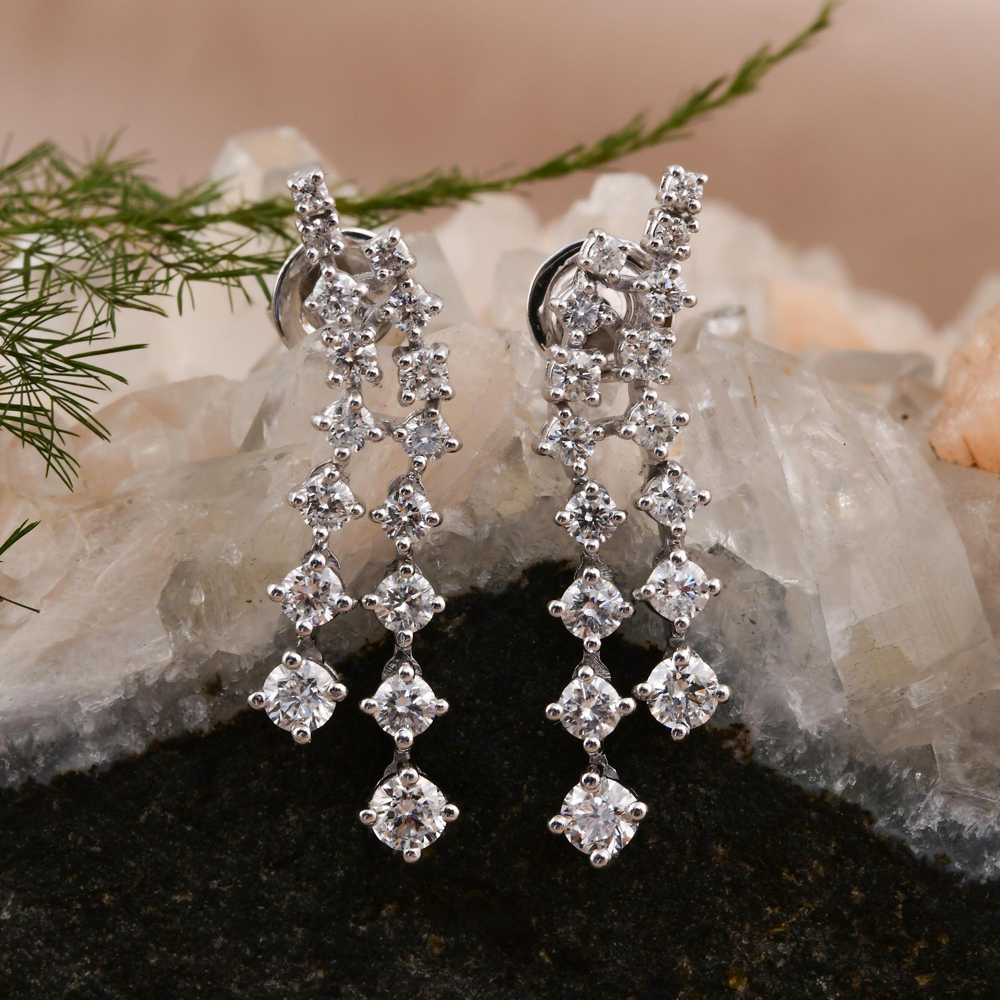 Taglio rotondo Orecchini a goccia con diamante naturale da 2,06 carati Regalo di nozze in oro bianco 18 carati in vendita