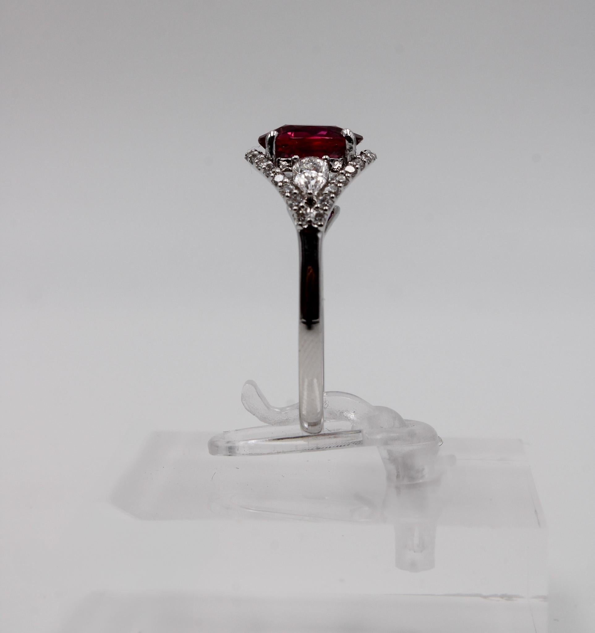 2.06ct Unheated Mozambique Ruby and Diamond Ring in 18k White Gold, GRS Certifie in vendita 3