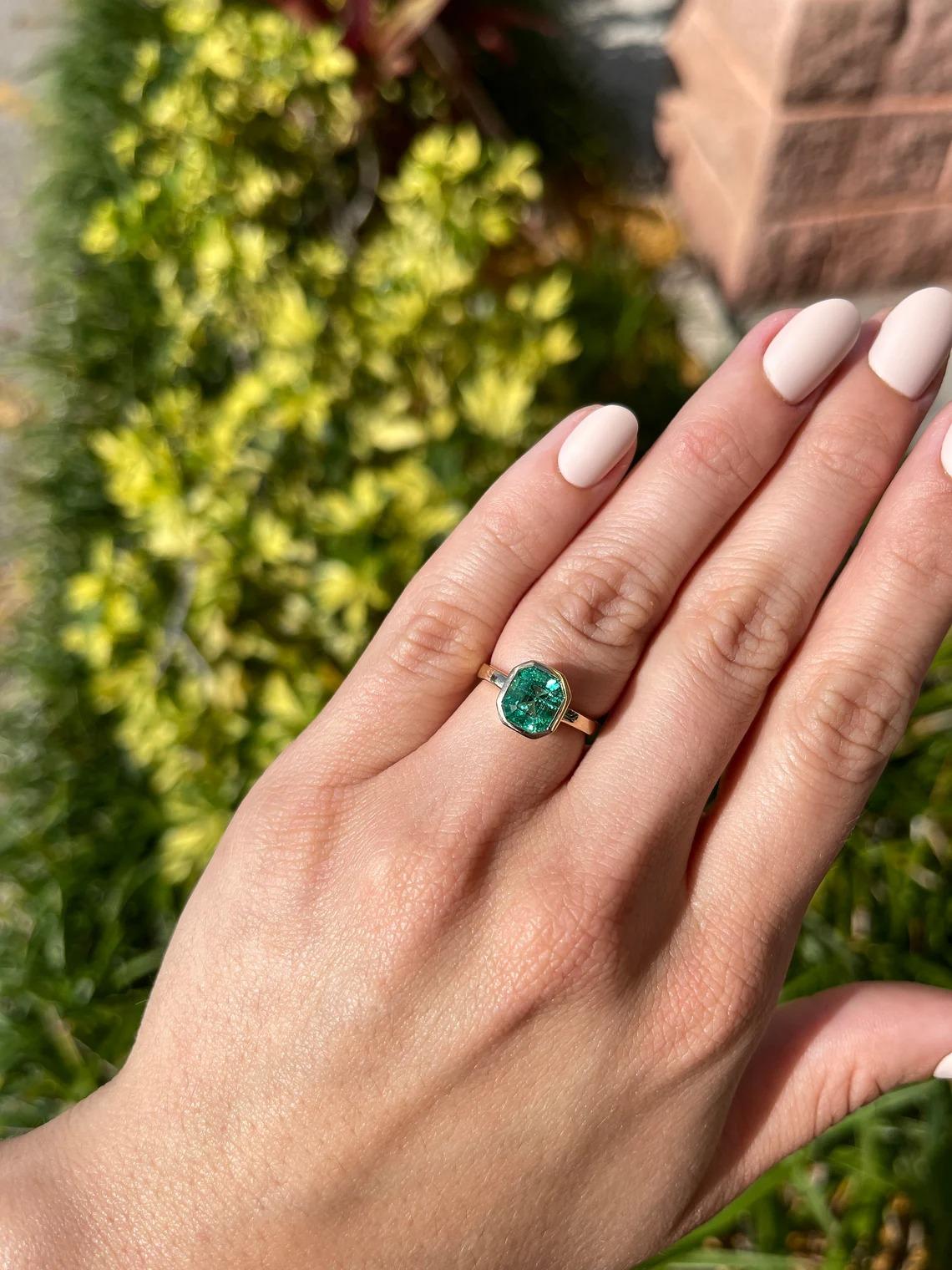 2,06cts 18K kolumbianischen Smaragd-Smaragd-Schliff Solitär Lünette Set Gold Ring im Angebot 1