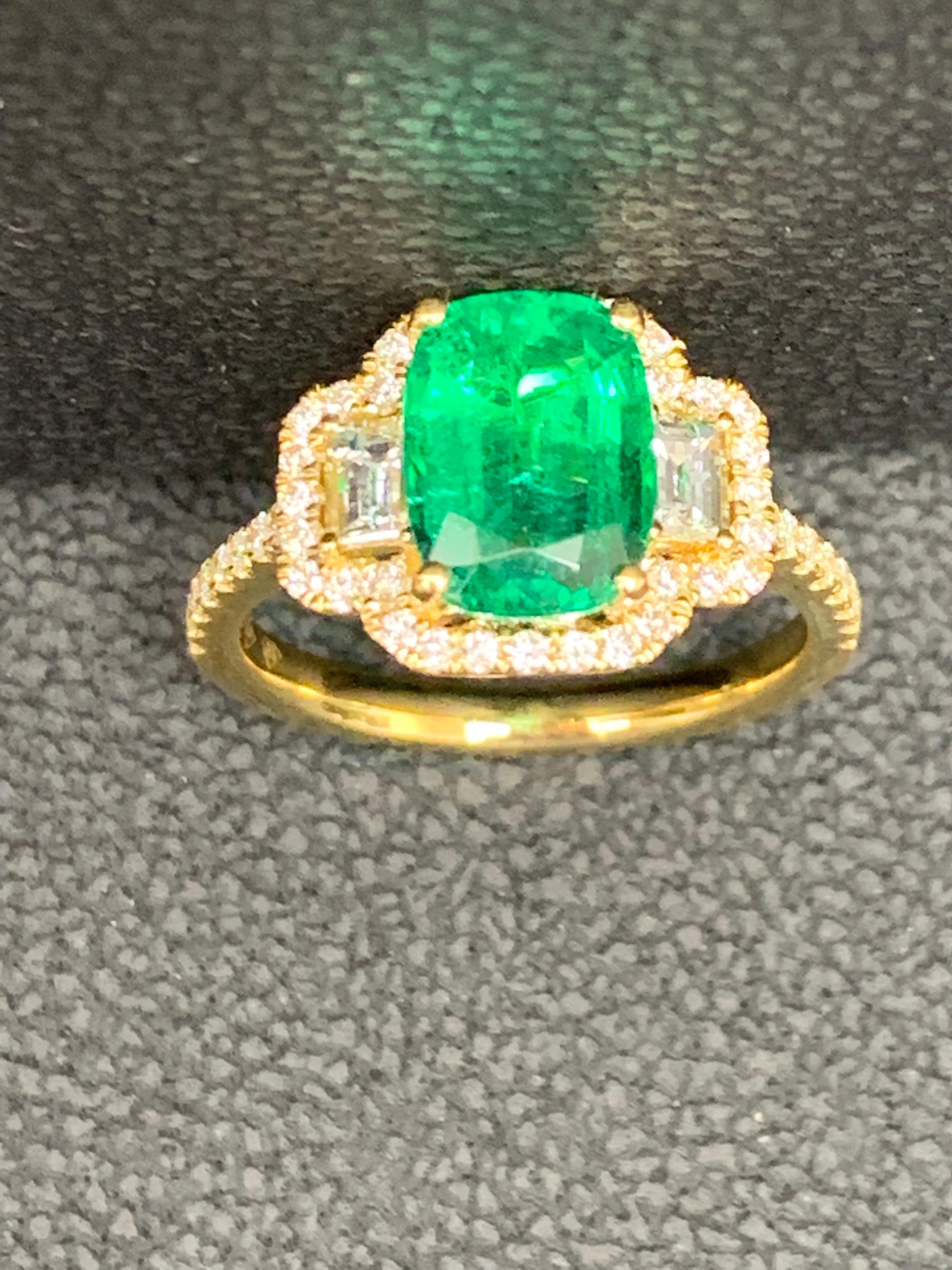 2.07 Carat Cushion Cut Emerald and Diamond Engagement Ring in 18K Yellow Gold For Sale 7