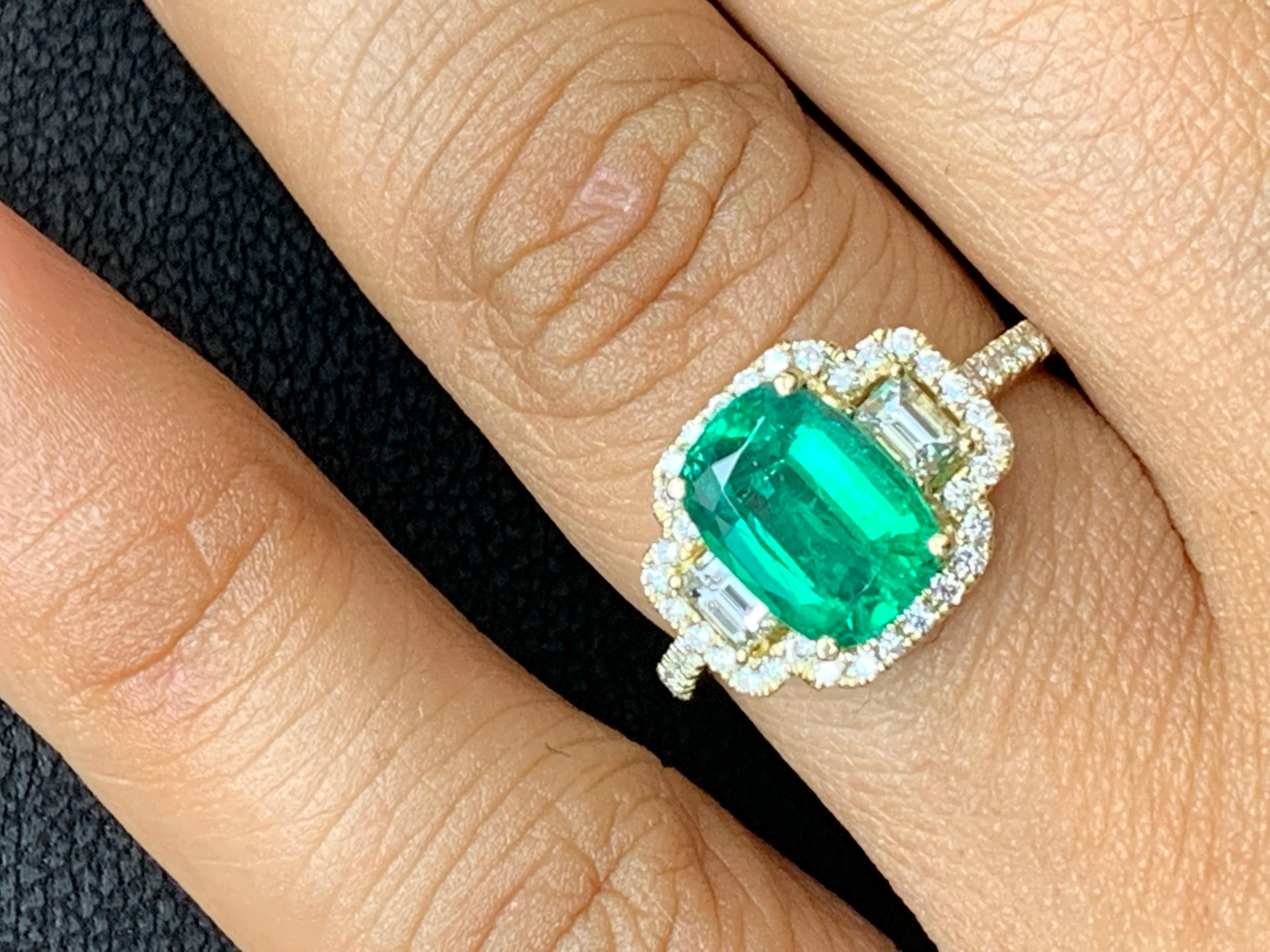 2.07 Carat Cushion Cut Emerald and Diamond Engagement Ring in 18K Yellow Gold For Sale 9