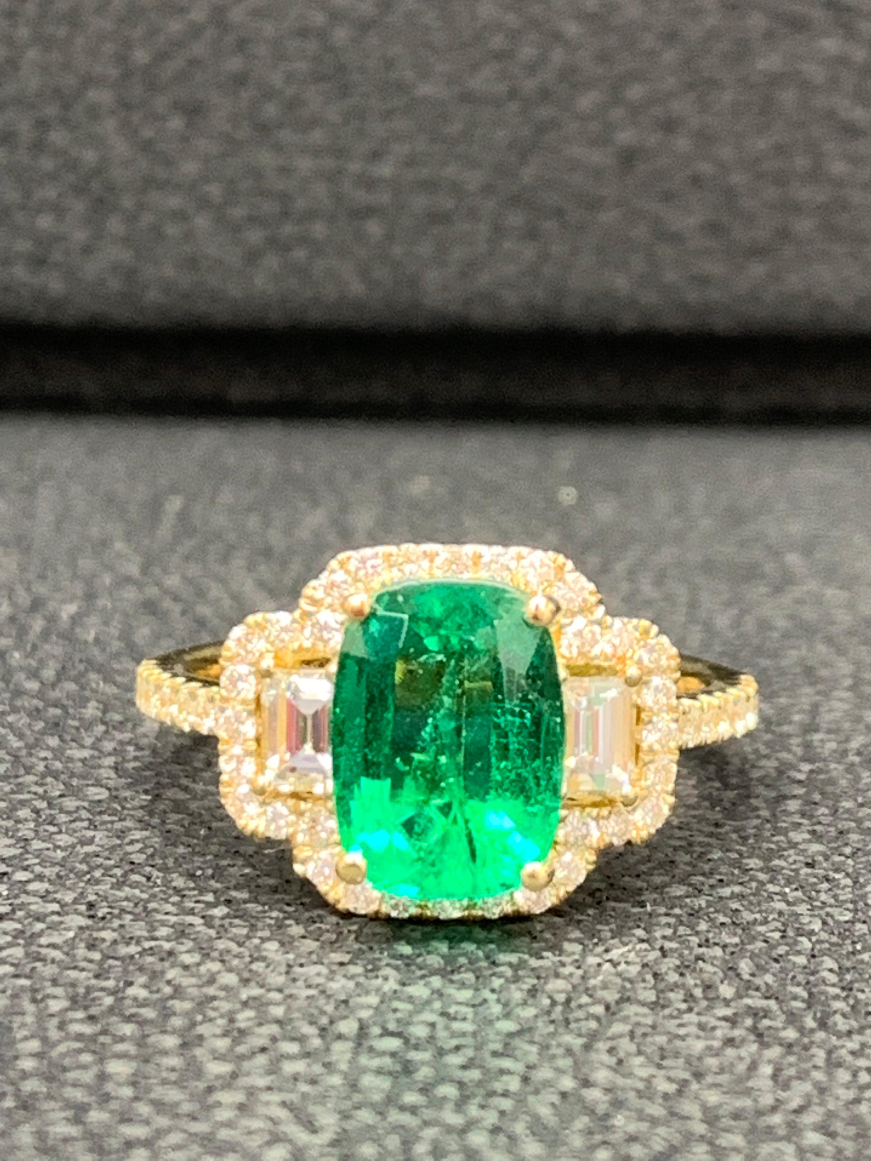 2.07 Carat Cushion Cut Emerald and Diamond Engagement Ring in 18K Yellow Gold For Sale 3