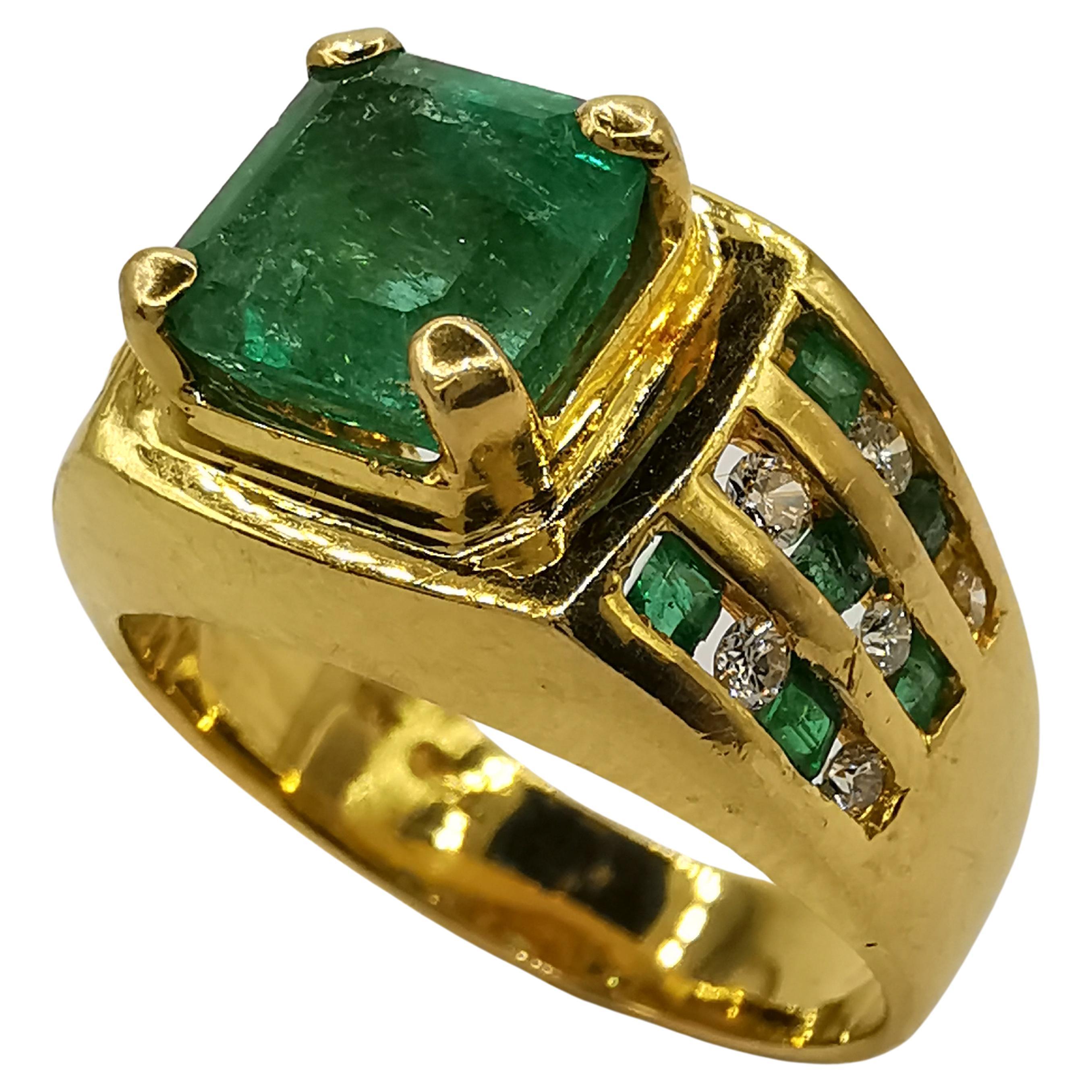 2.07 Carat Emerald Cut Emerald & Diamond Art Deco Men's Ring in 18K Yellow Gold For Sale