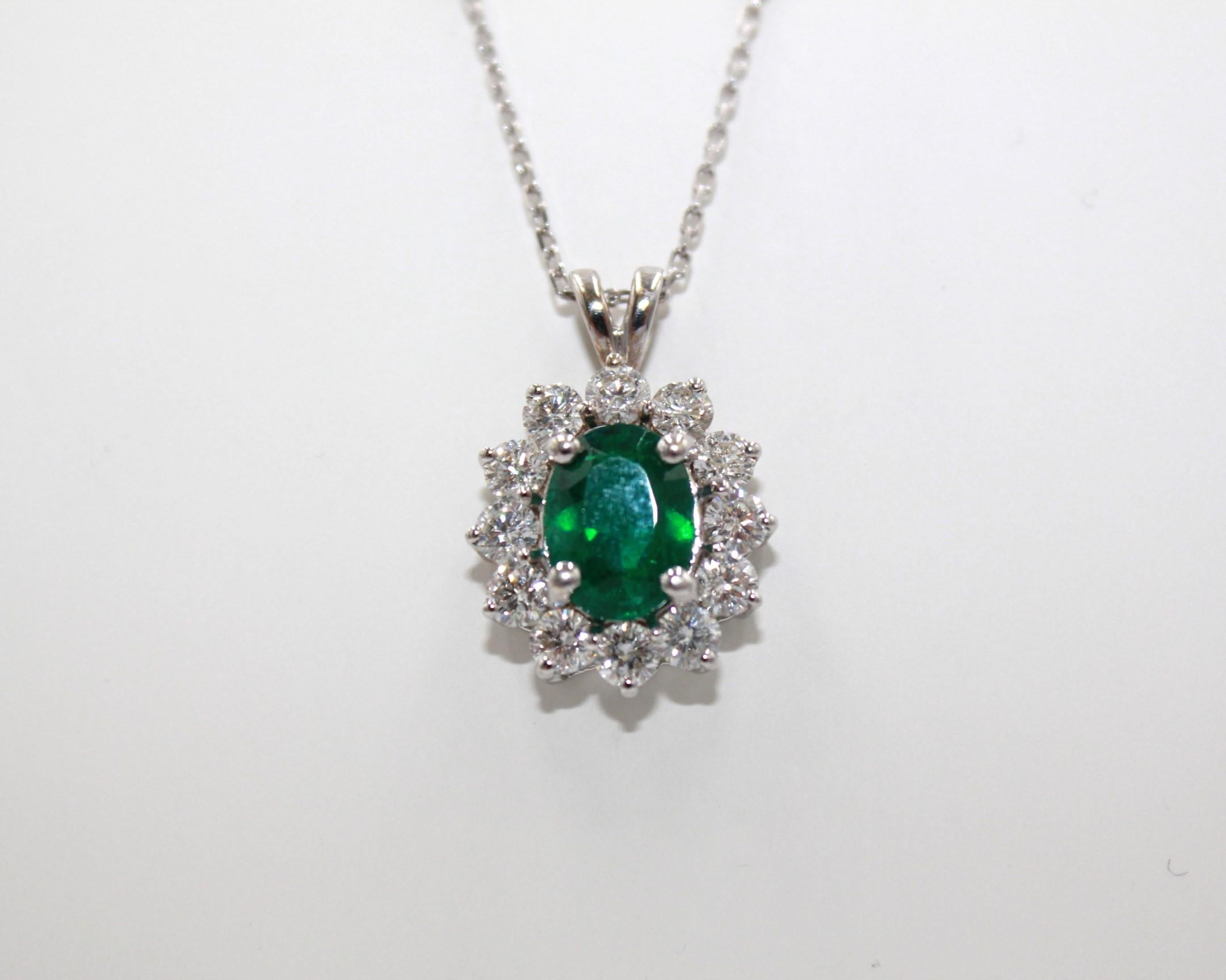 2.07 Carat Emerald Diamond Pendant For Sale 1