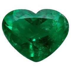 Esmeralda colombiana talla corazón de 2.07 quilates  Gema Suelta 8x10 Verde Muzo Vivo